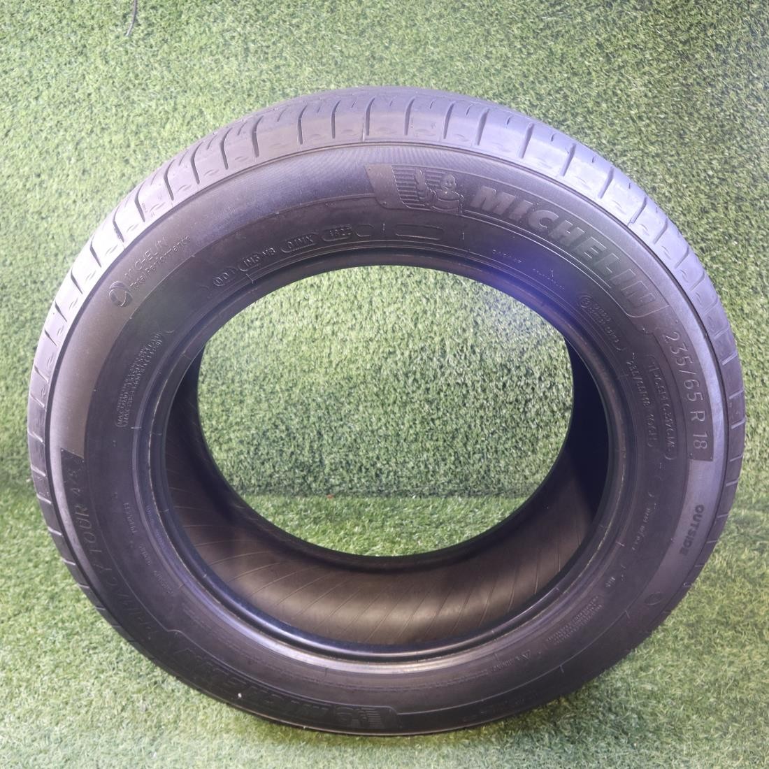 PAIR 235 65 18 Michelin Primacy Tour A/S 70% Tread 6/32 106H #27307