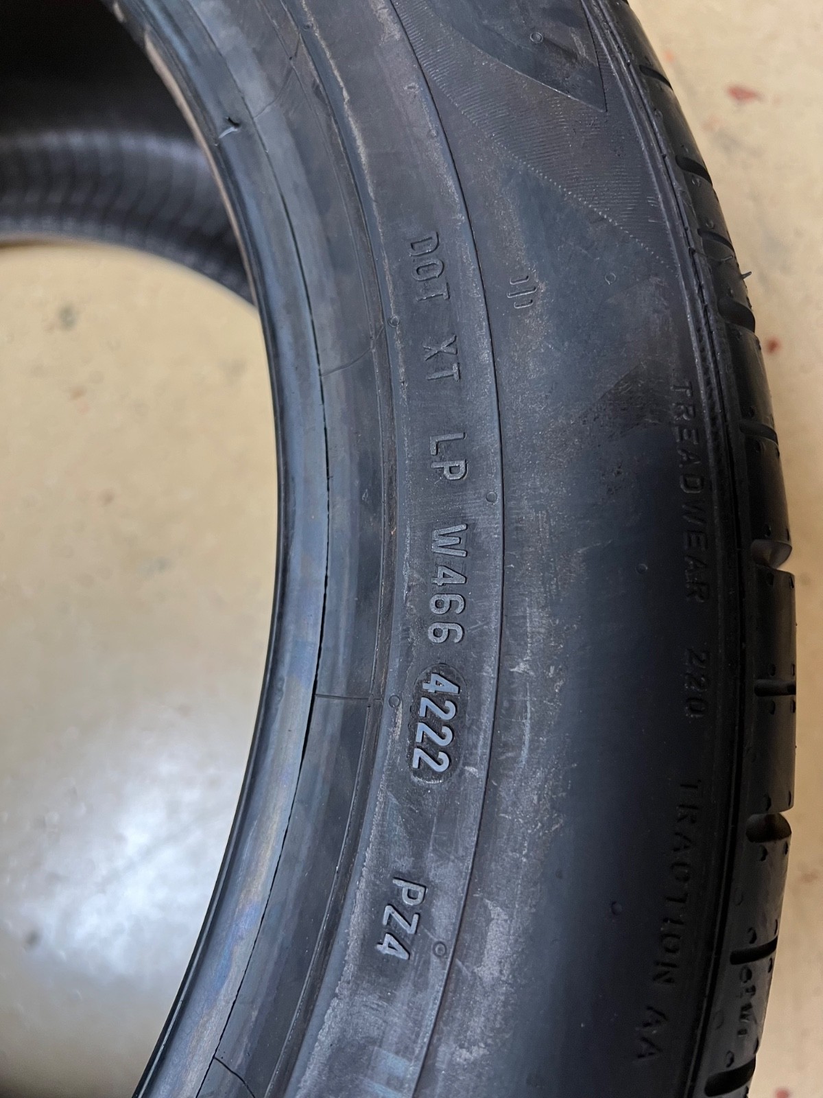 1 – NEW 295/40ZR19 XL (108Y) Pirelli P Zero PZ4 (N0) Porsche OEM – 2111