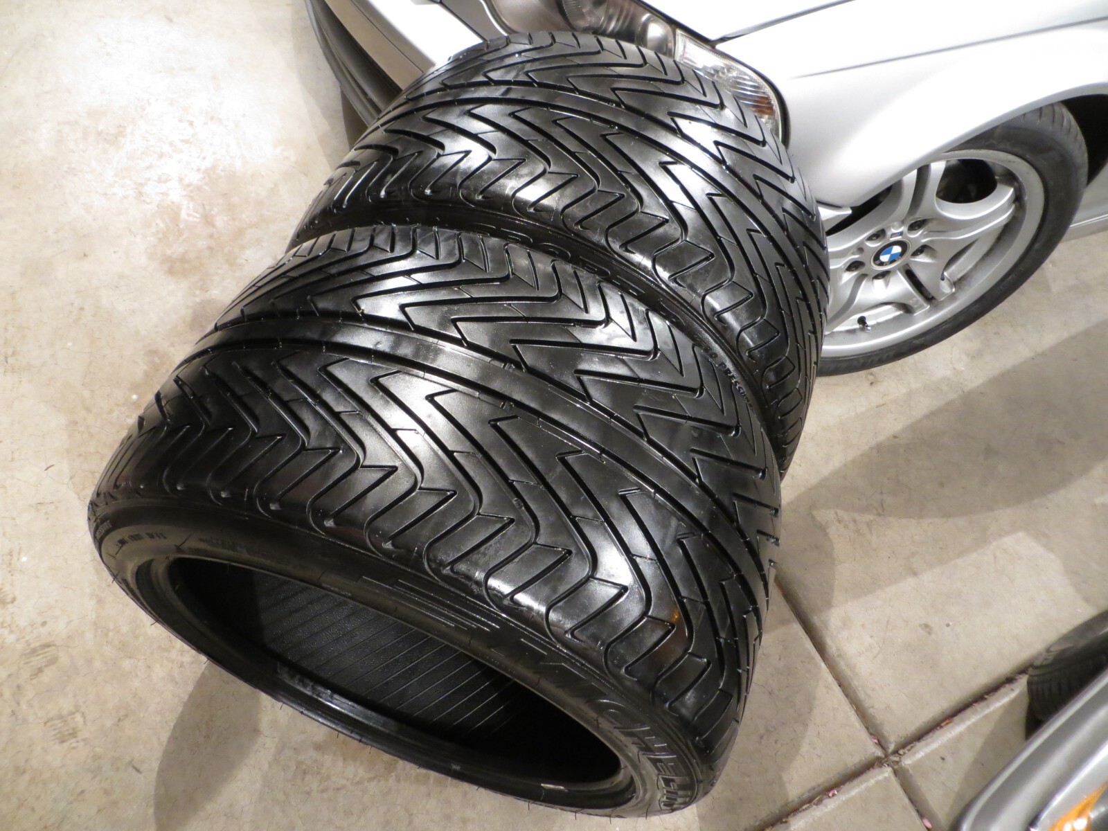 ALMOST NEW 2 TWO MICHELIN PILOT SPORT ORIGINAL ZP P345/30ZR19 98Y 345 30 19 3215