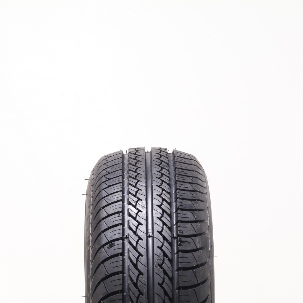 Driven Once 195/75R14 Uniroyal Tiger Paw AWP II 92S – 10.5/32 (10HJO)