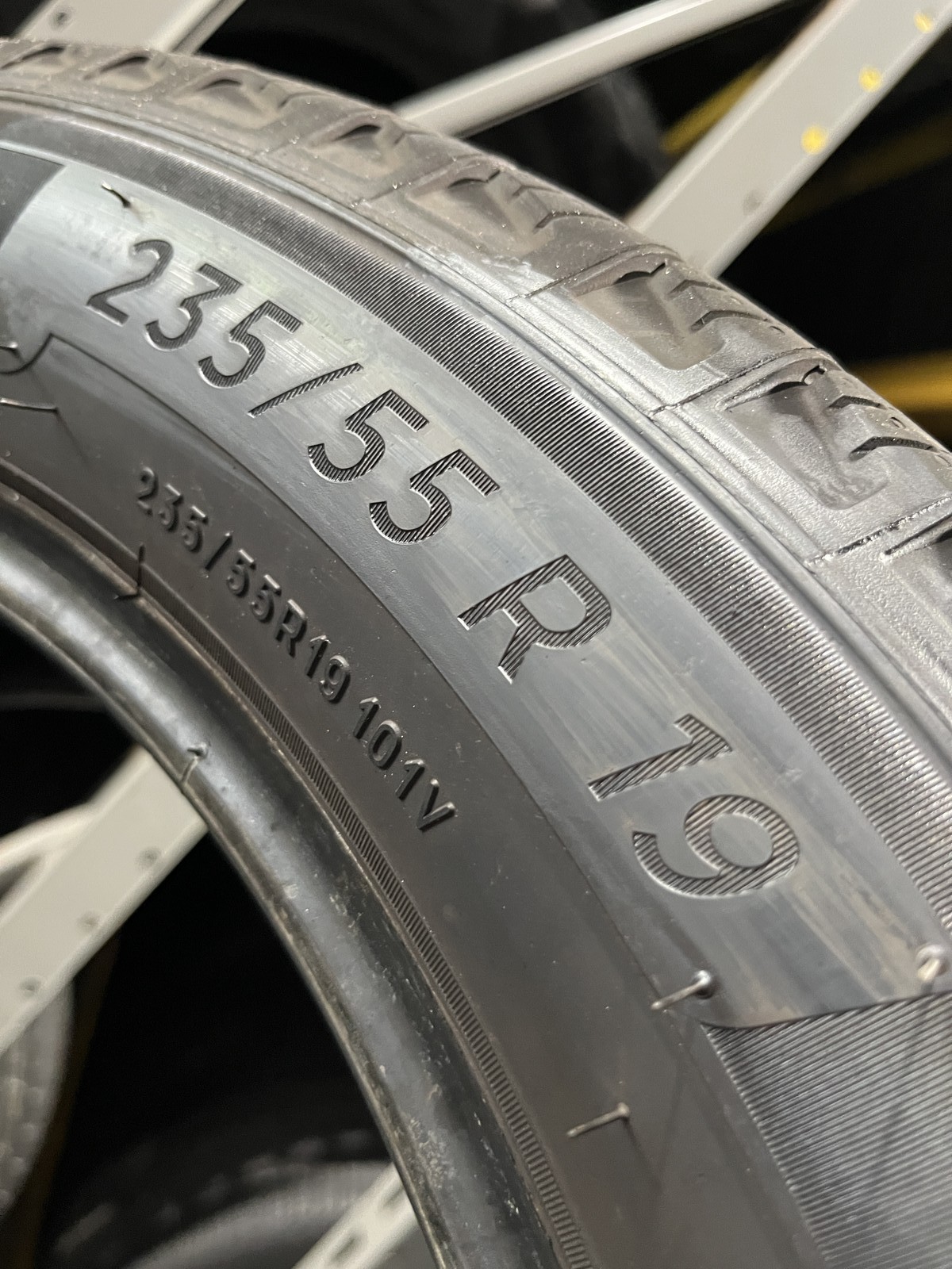 1 Tire Michelin Primacy A/S 235/55R19 101V DOT.5025 8.75/32