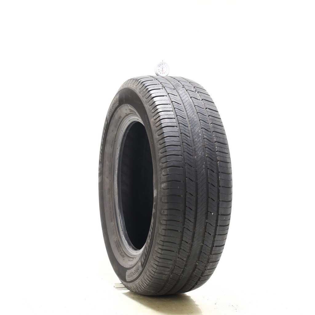 Set of (4) Used 235/65R17 Michelin Defender 2 104H – 6-7.5/32