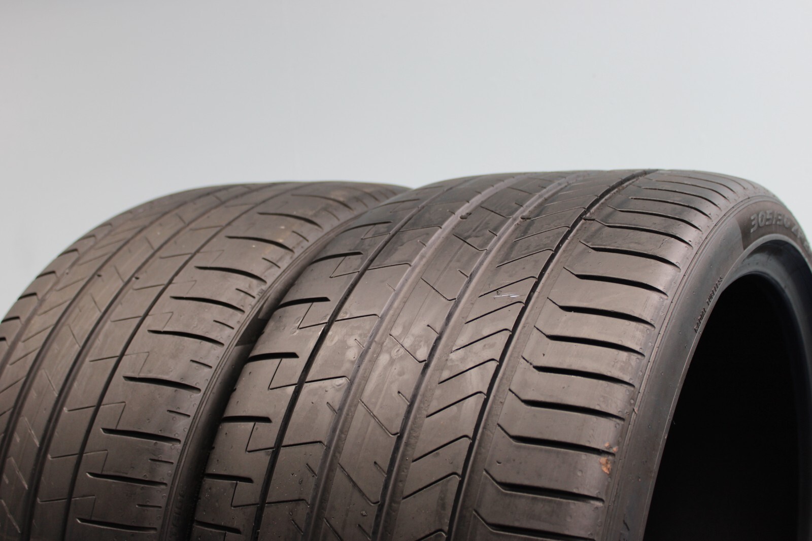 2 Used Pirelli Pzero NA1 PZ4 305/30ZR21 305/30/21 3053021 100Y