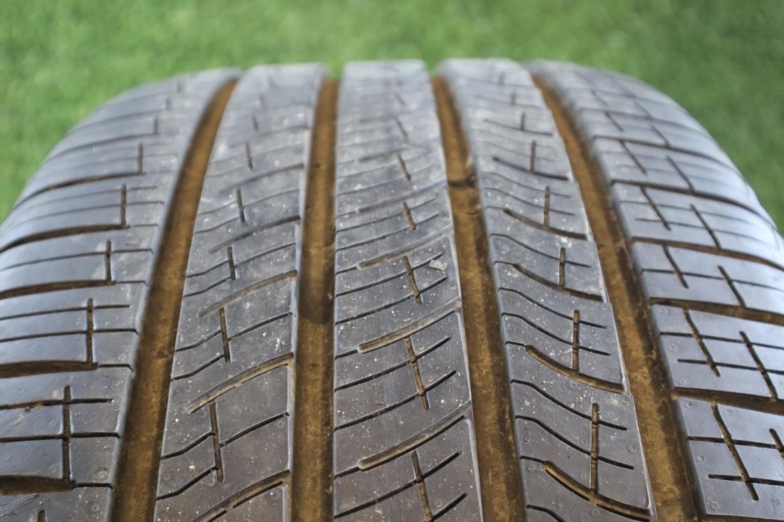285 40 23 Pirelli Scorpion MS 90% Tread 9/32 115Y #26445