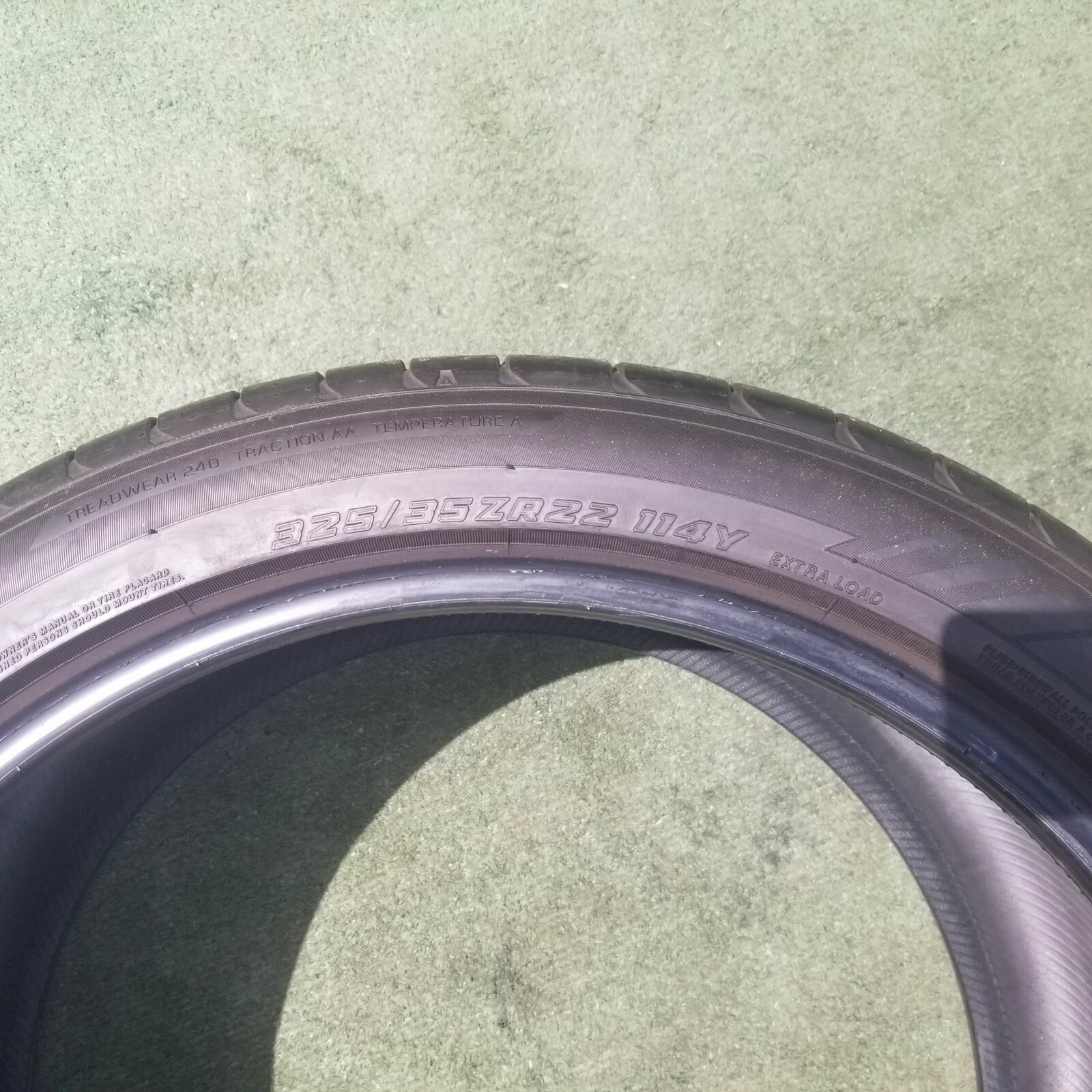325/35R22 Yokohama Advan Sport V107 Tires MO1 Mercedes-Benz GLE 325/35ZR-22 50%
