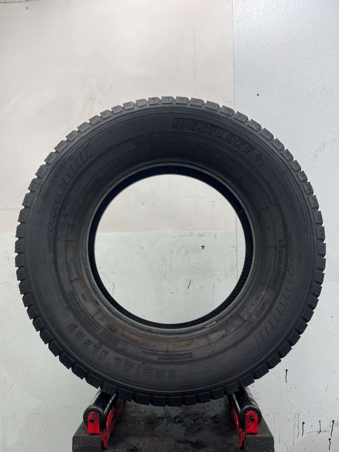 1 Used LT245/75R17 Westlake RADIAL SL309 118 Q – 12/32