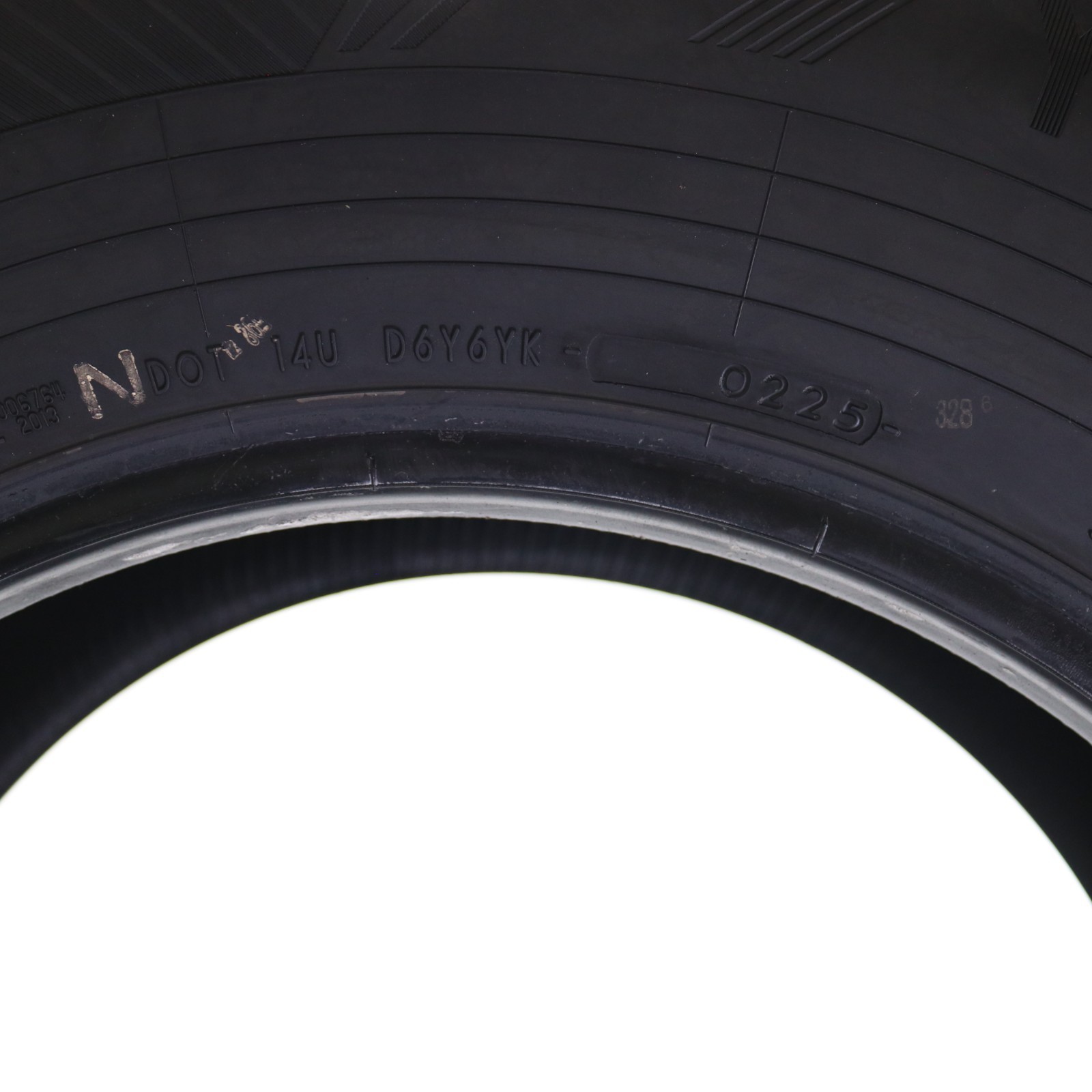 Set of 2 Used 265/70R18 Yokohama Geolandar X-CV G057 – 116T – 8.5-9.5/32