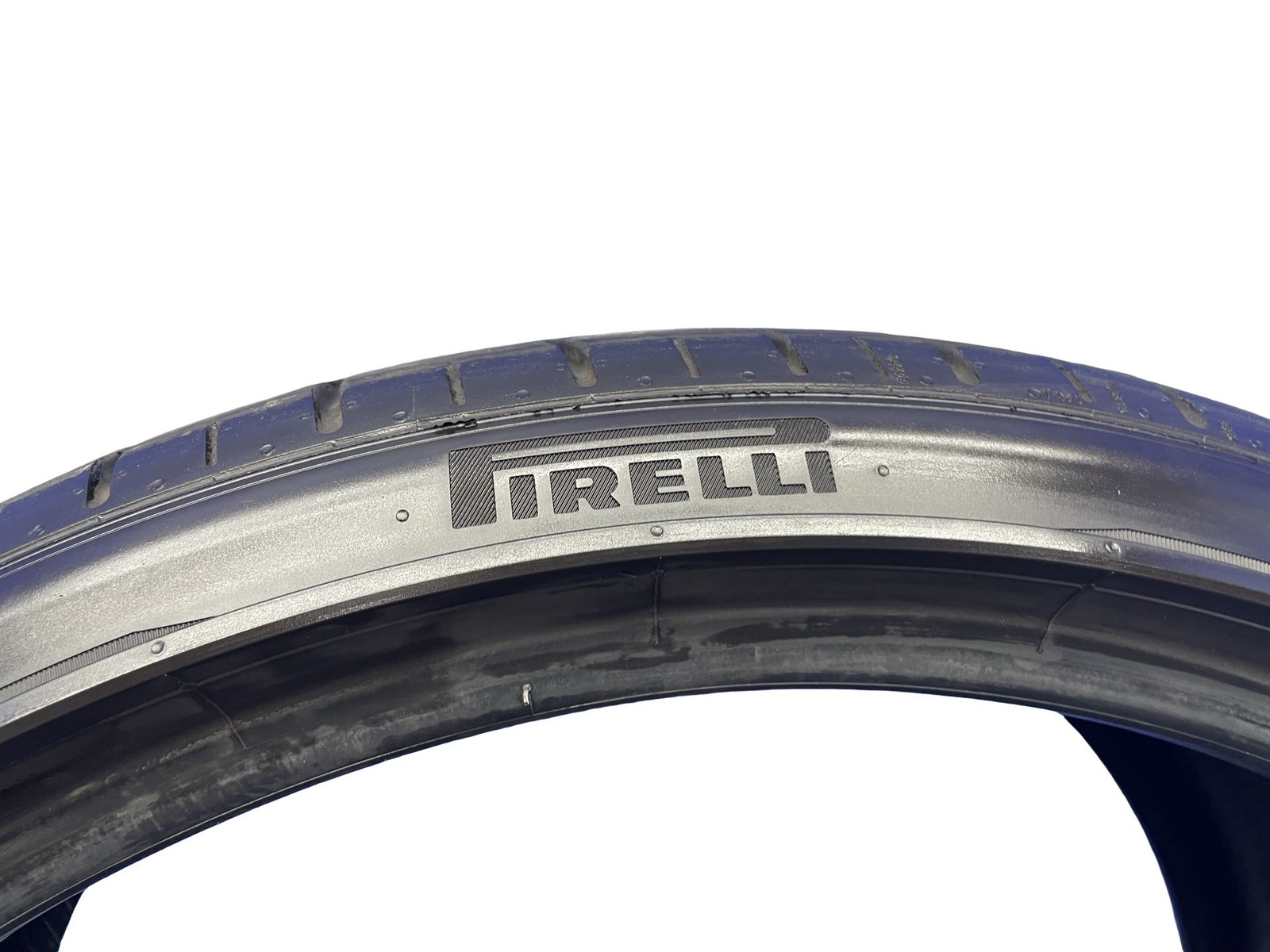 PIRELLI P ZERO 285/30ZR22 101Y 6/32NDS DATECODE 0124