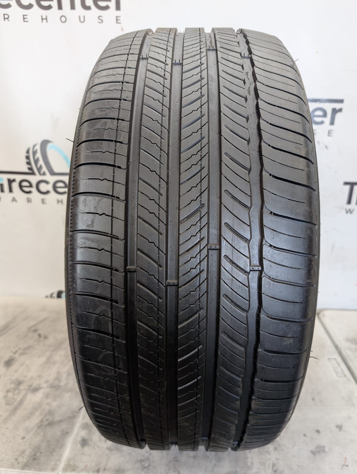 Like New 265/45R20 Michelin Primacy Tour A/S GOE 108W – 8.5/32