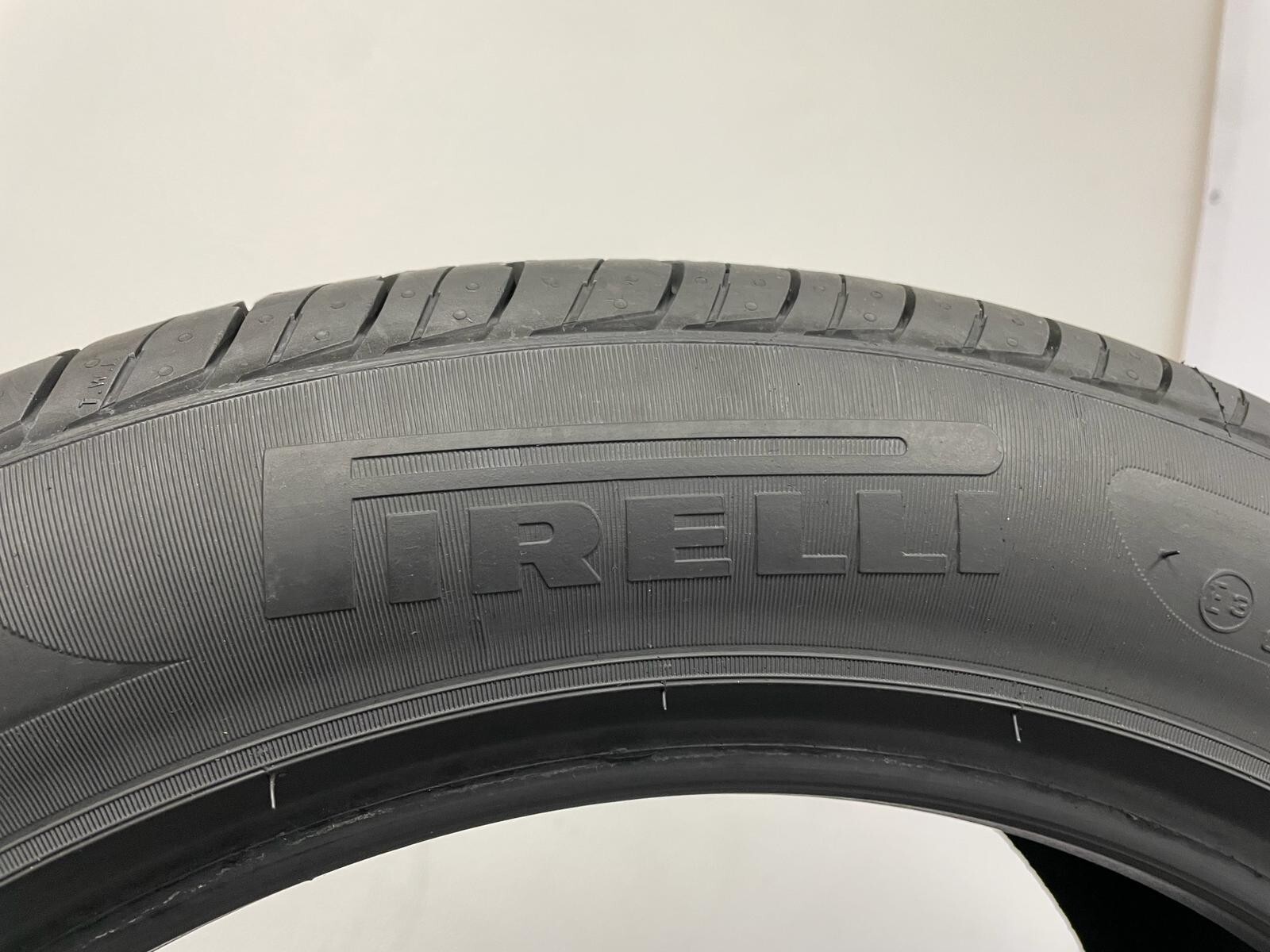 P235/50ZR18 Pirelli PZero Nero AS 97W -Tire