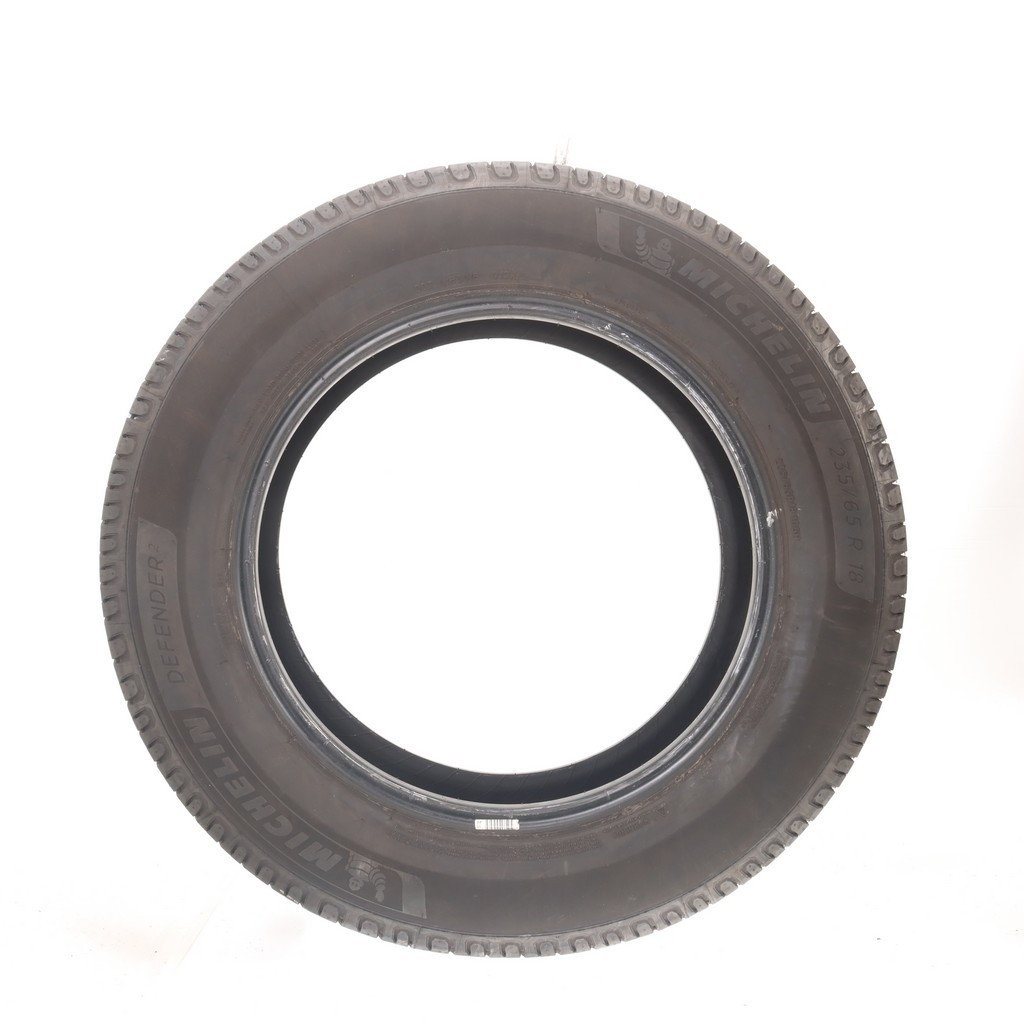 Set of (4) Used 235/65R18 Michelin Defender 2 106H – 9-10/32