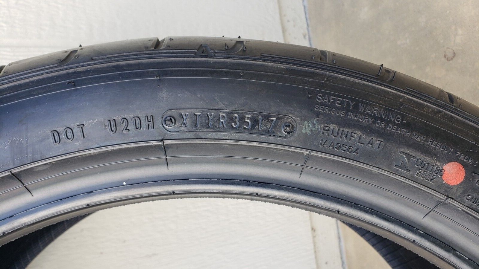 Dunlop 255/40ZRF20 Dunlop SP Sport Maxx GT 600 DSST Ctt 97Y Run Flat 7.5/32SP