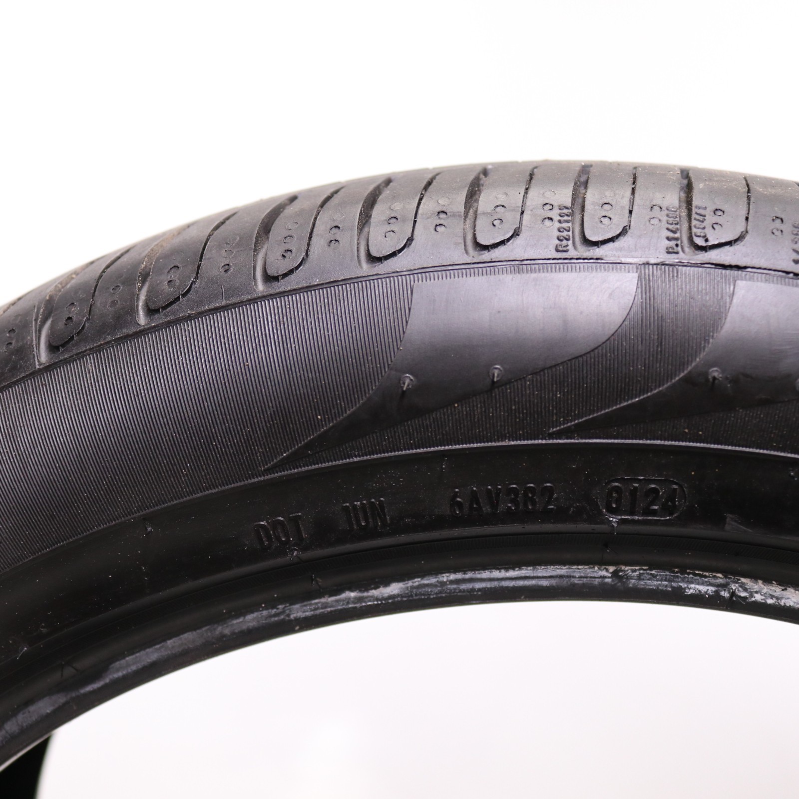 Set of 2 Used 255/45R20 Pirelli Scorpion Verde AO – 101W – 8.5-9/32