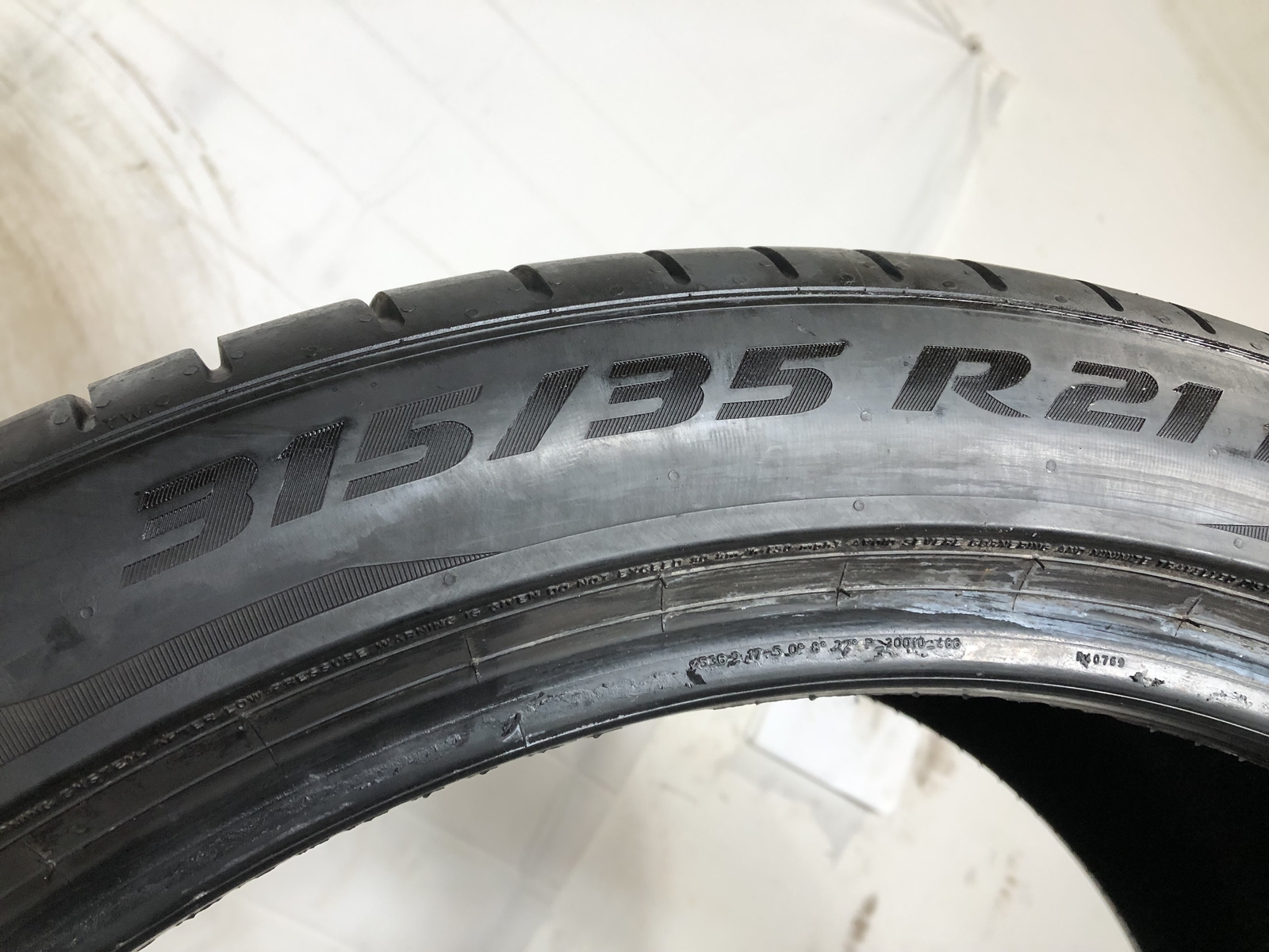 [1] PIrelli P Zero PZ4 Run Flat P315/35R21 315 35 21 Tire 6.0/32
