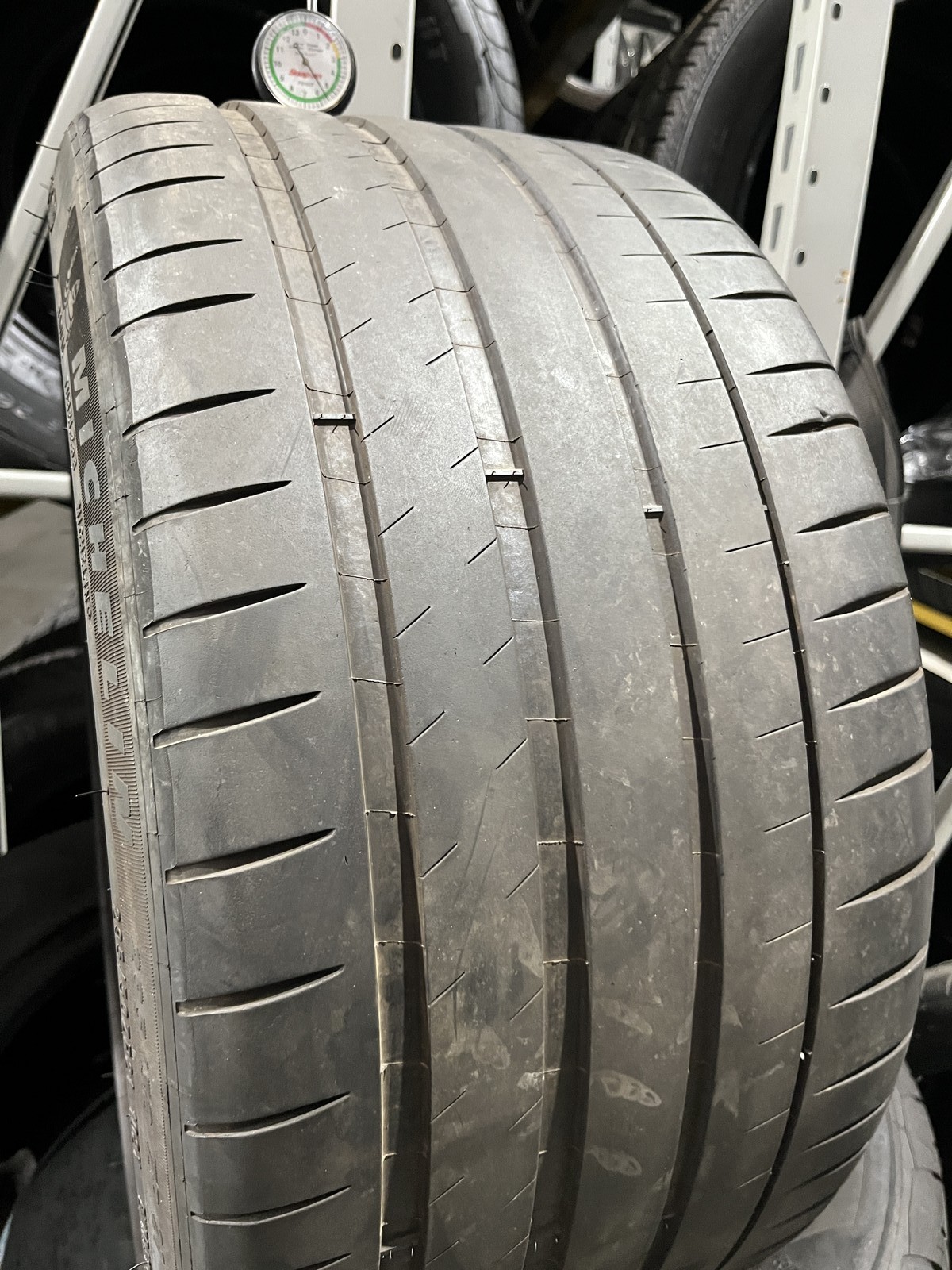 1 Tire Michelin Pilot Sport EV MO1 295/30ZR21 102Y DOT.1725 5/32-6/32
