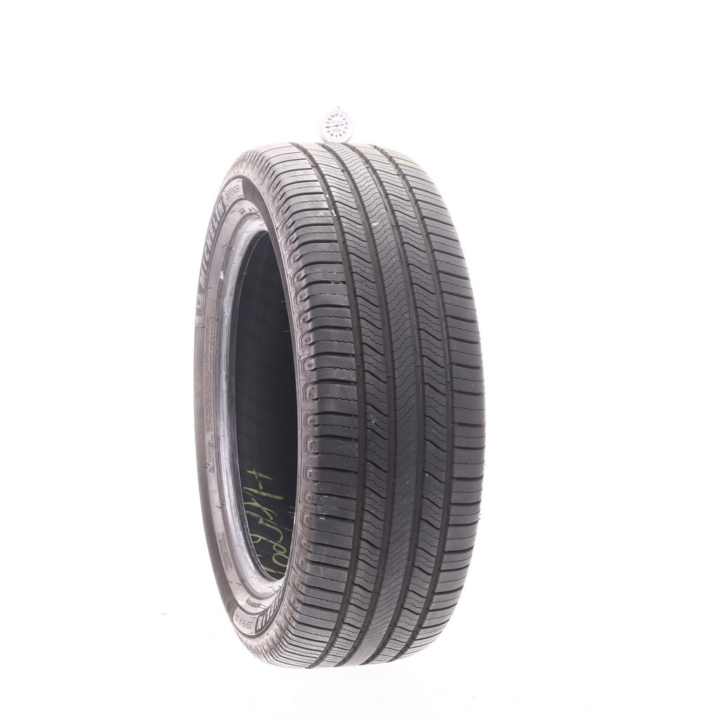 Set of (4) Used 235/55R20 Michelin Defender 2 102H – 9-10/32