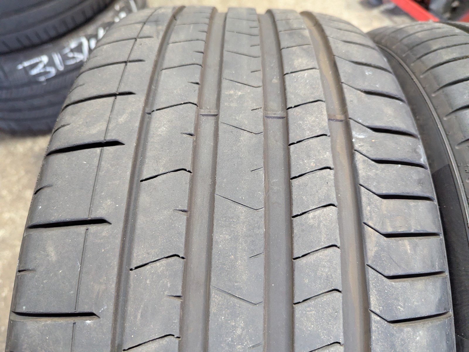 285/35ZR23 ( 107Y) PIRELLI PZERO PZ4 L PAIR OF TIRES
