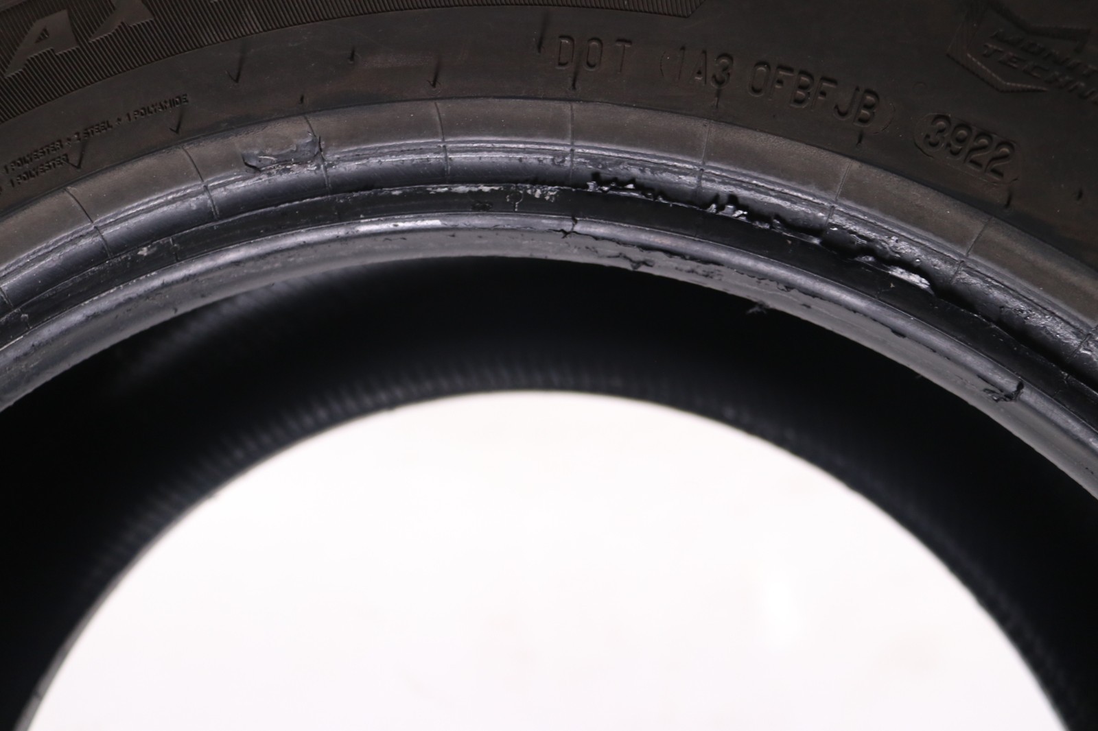 Set of 4 Used 215/55R17 General Altimax RT45 – 94T – 9-10/32 No Repairs