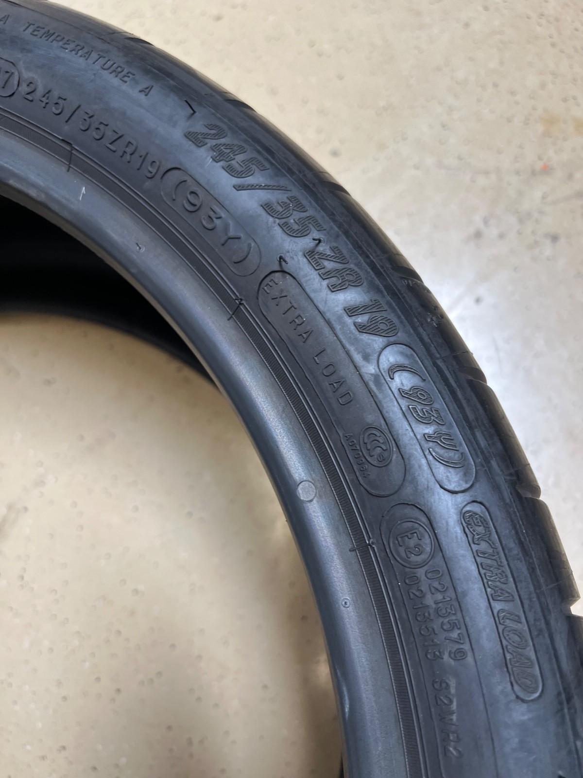 1 – TAKEOFF 245/35ZR19 XL (93Y) Michelin Pilot Sport Cup 2 (N0) – 7114 NO REPAIR