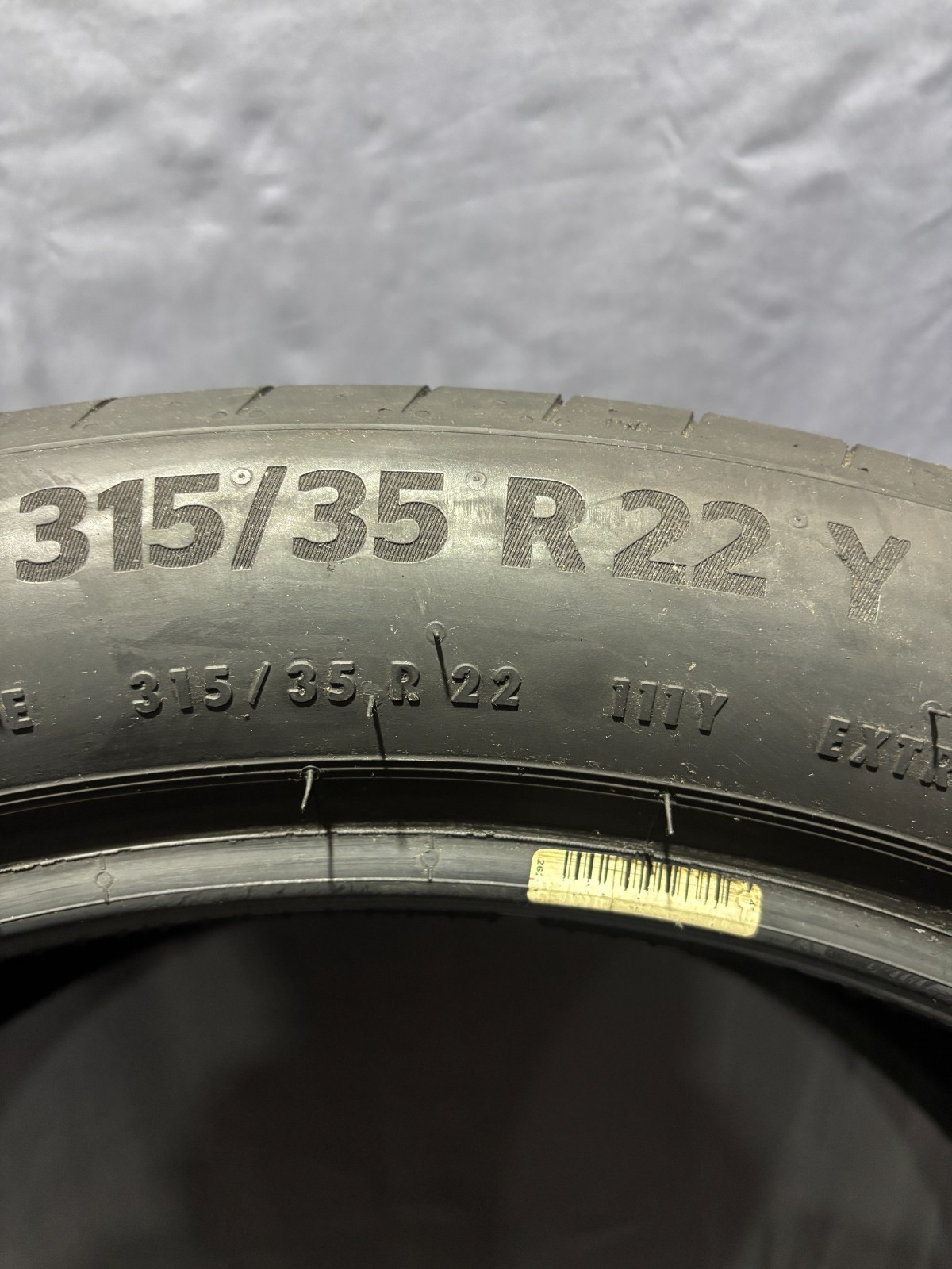 1(One) 315/35R22 Continental PremiumContact6 SSR RSC 111Y – 6/32″ 3153522