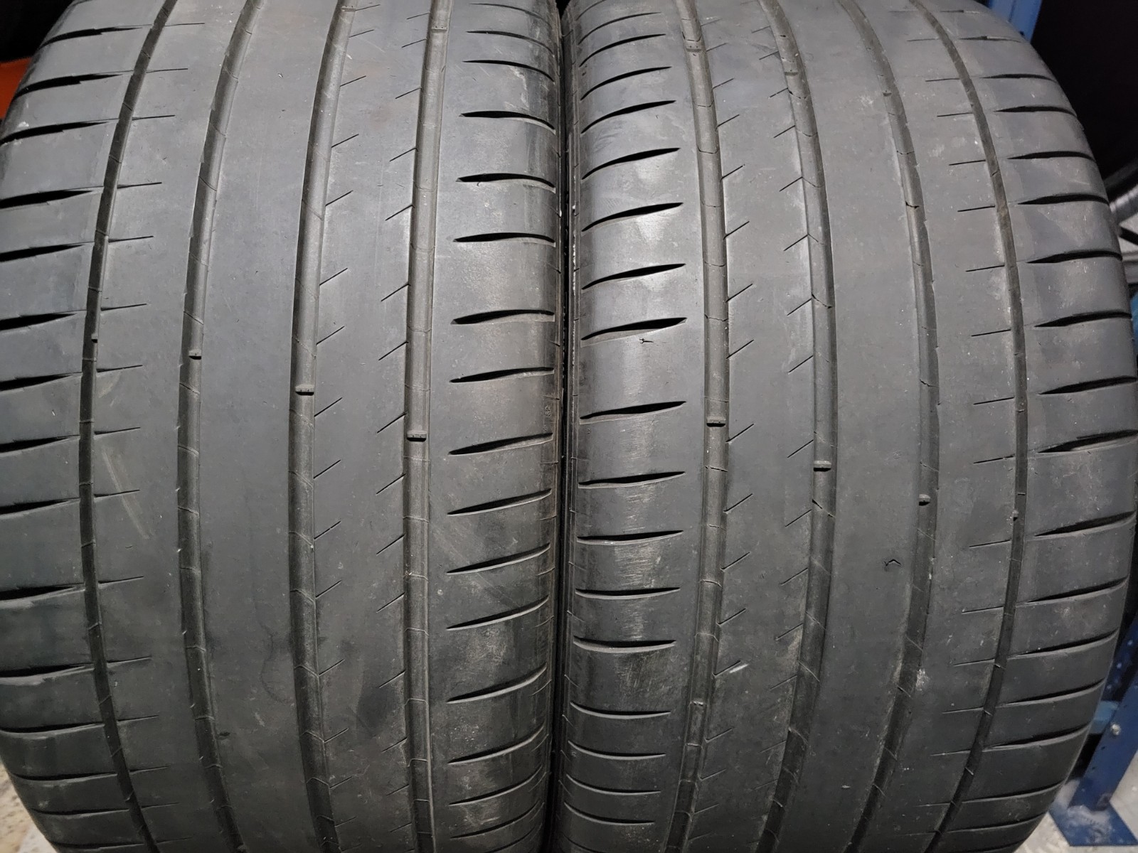 2 SUPER NICE 285/35/20 MICHELIN PILOT SPORT 4 S 285/35ZR20 104Y 7/32 2853520