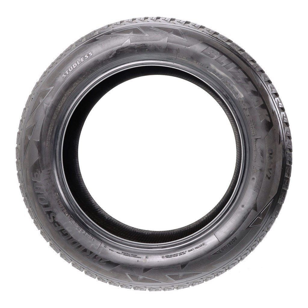 Used 235/60R18 Bridgestone Blizzak DM-V2 107S – 8.5/32