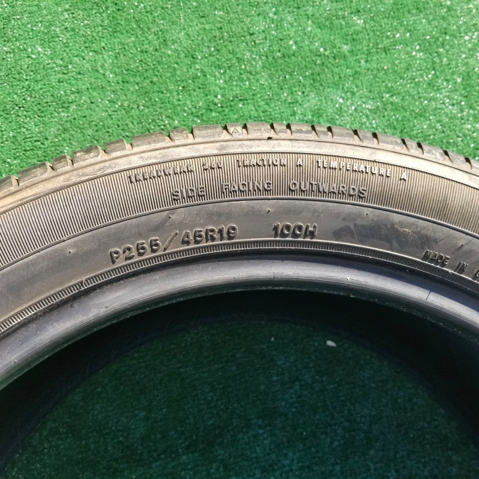 255/45R19 Goodyear Eagle RS-A Chevrolet SSR Tires P255/45R-19 100H TPC Spec 90%