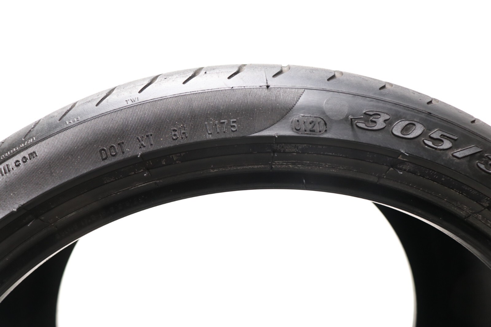 Set of 2 Used 305/30ZR20 Pirelli P Zero N1 – 103Y – 4/32