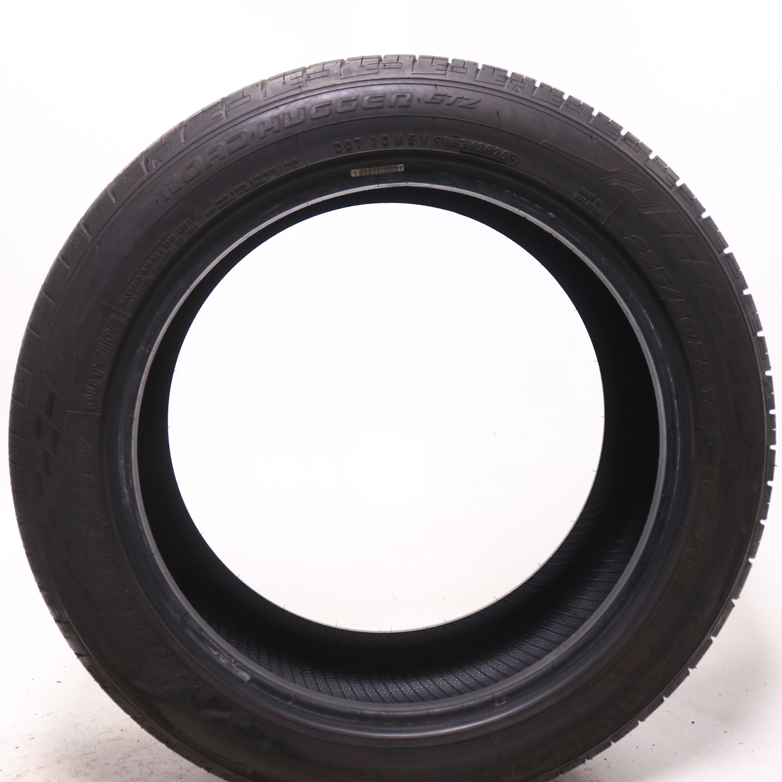 Used 235/50ZR18 Road Hugger GTZ – 101W – 9.5/32 No Repairs