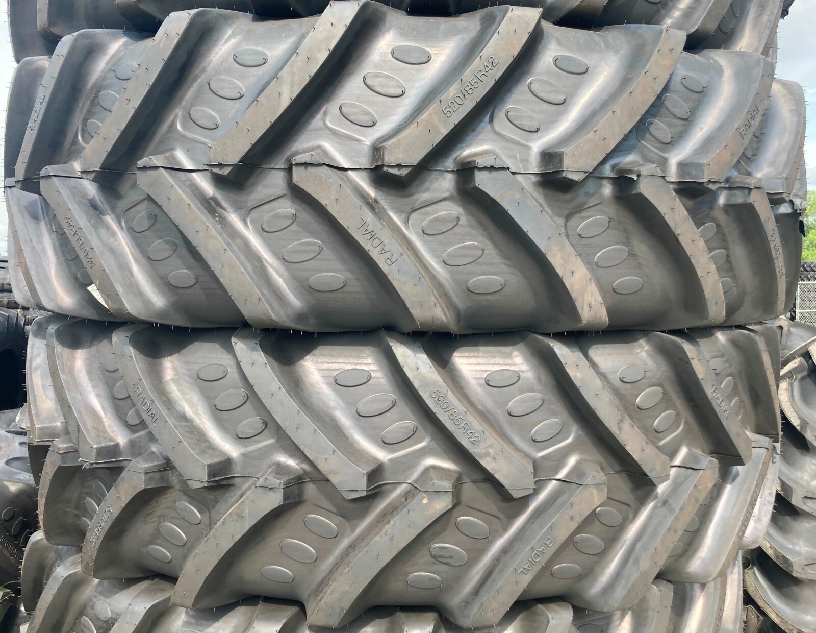 2 New Tires 320 85 38 BKT Radial Tractor Rear 12.4 38 RT855 320/85R38