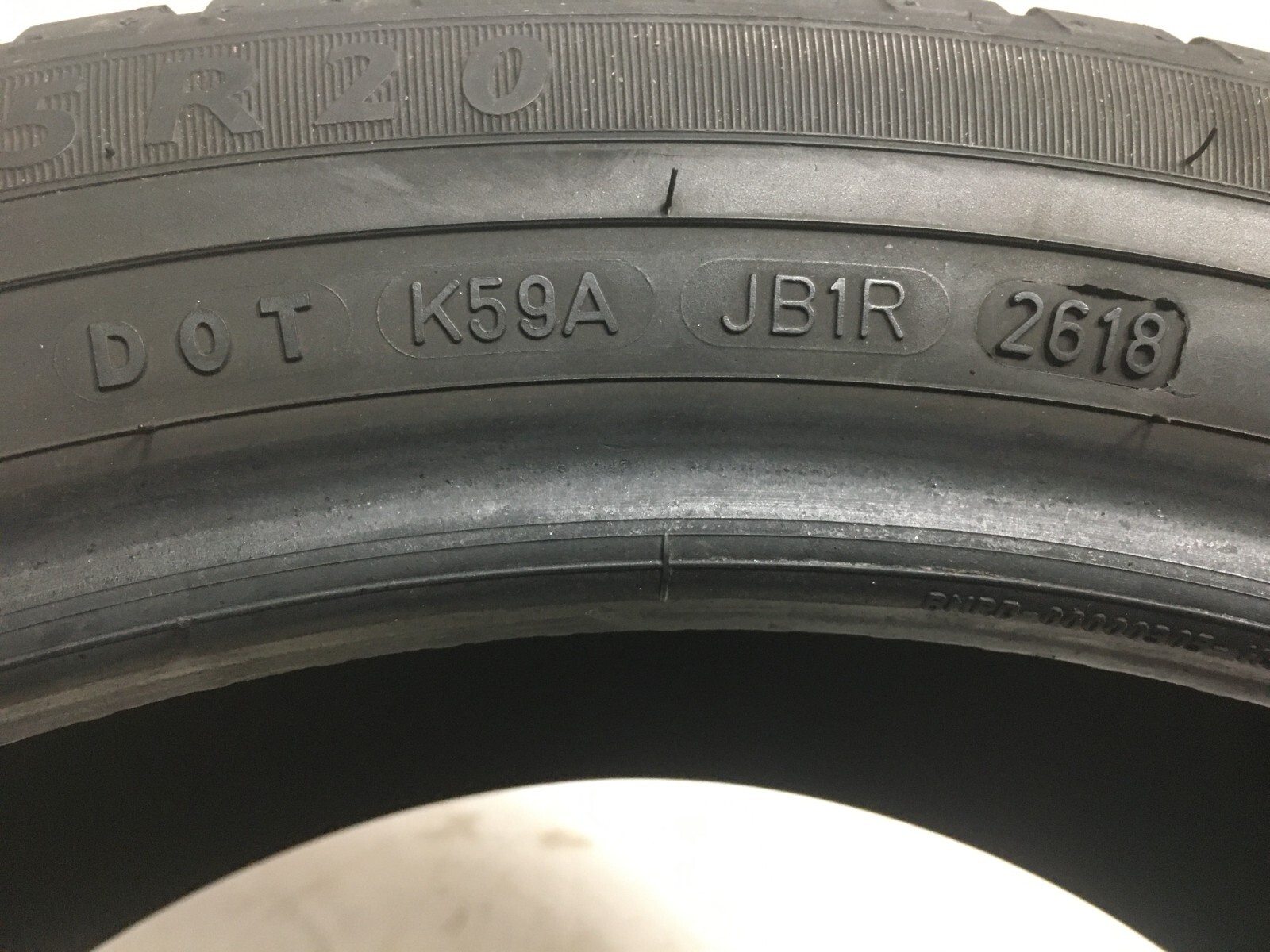 [1] Dunlop Grandtrek Touring A/S P235/45R20 235 45 20 Tire 8.0-8.5/32