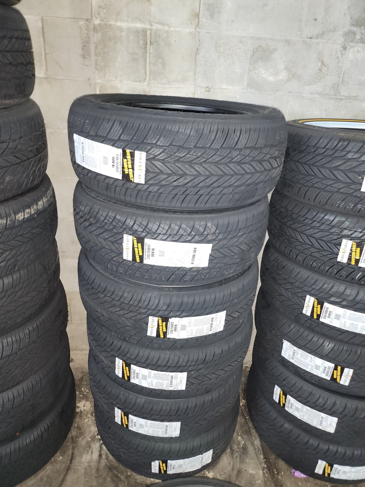 Vogue Custom Built Radial VIII 235/70R15 Tire