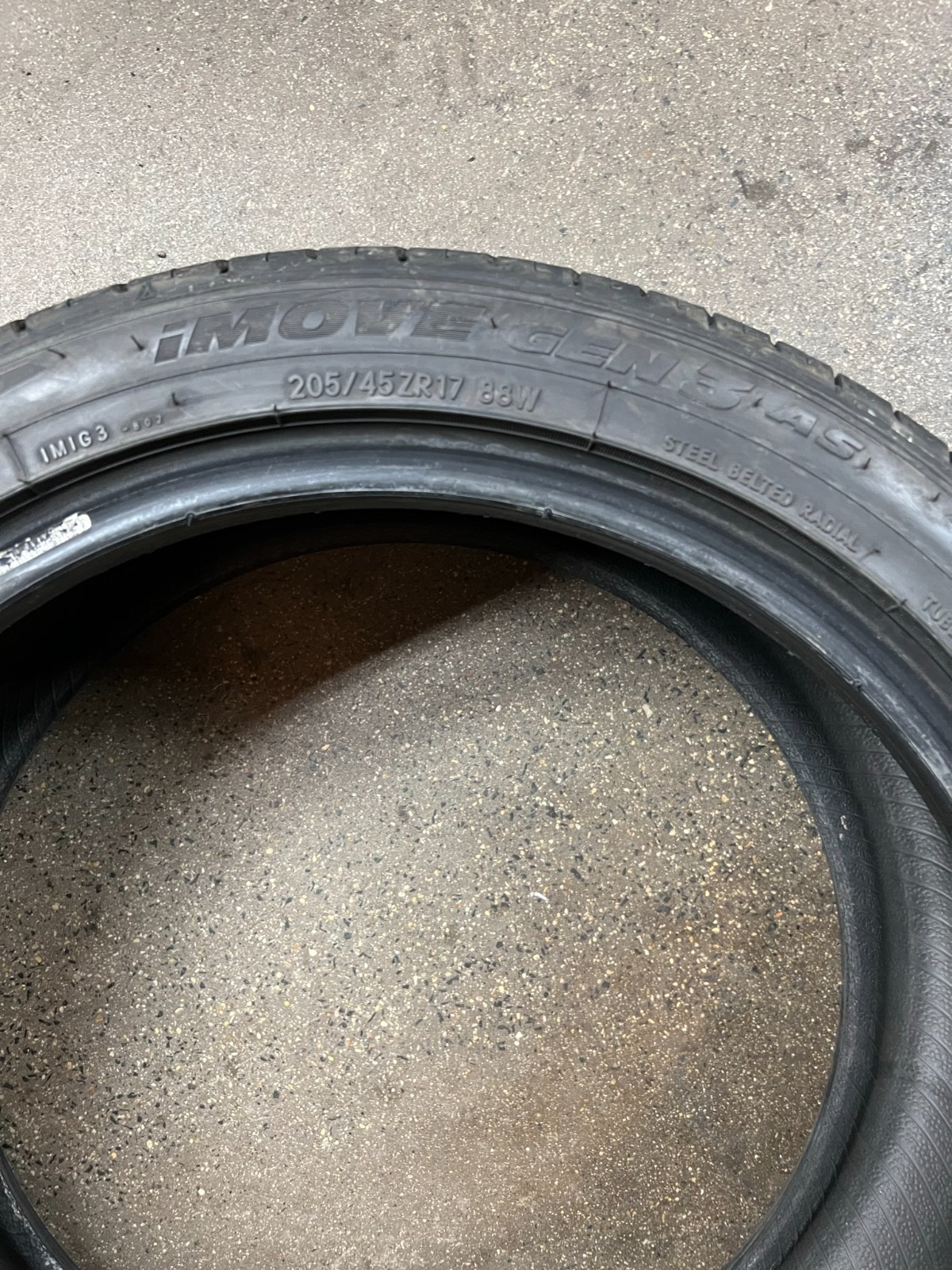 Set of 4 Used 205/45ZR17 IronMan iMove Gen 3 AS – 88W – 9-9.5/32 No Repairs