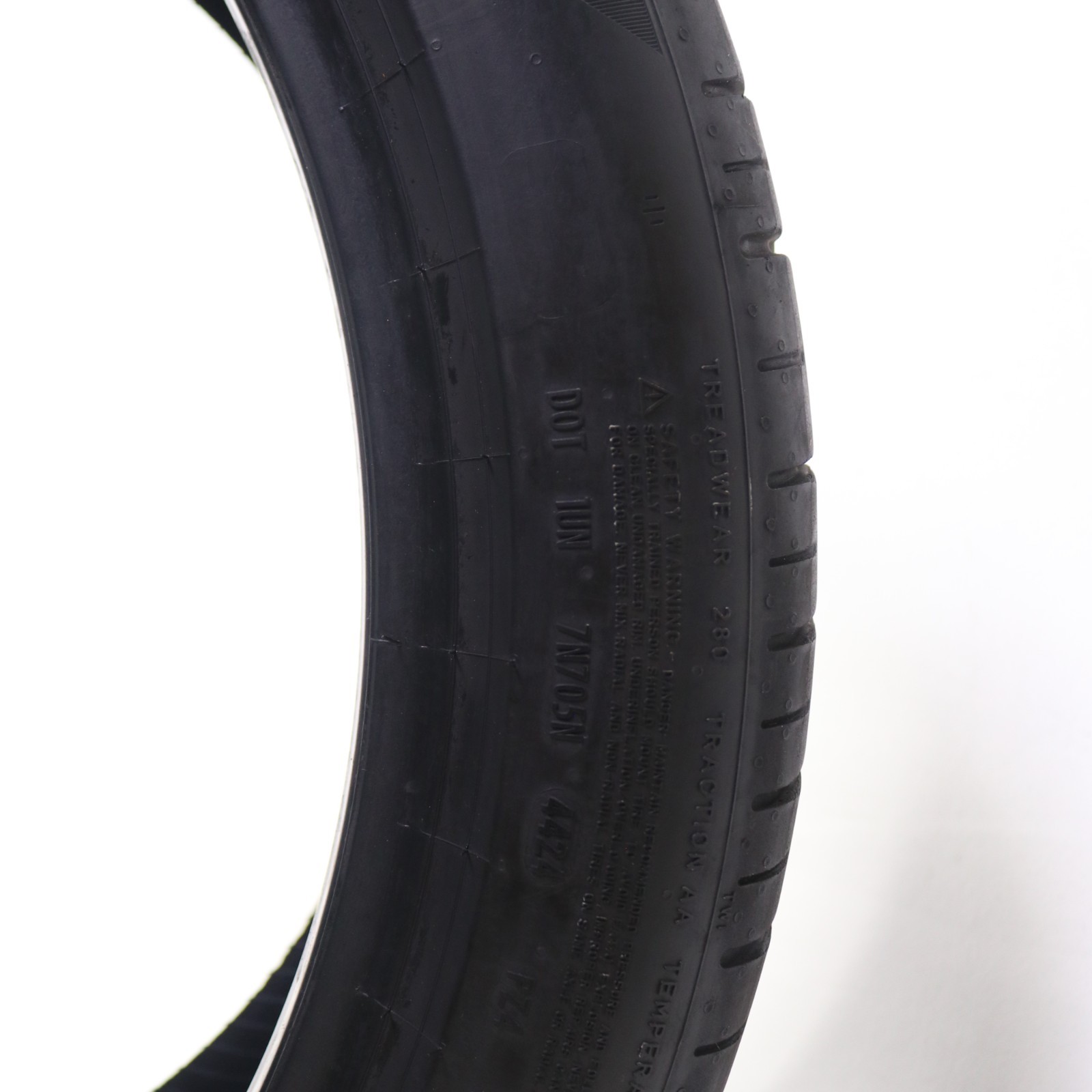 Used 275/40R22 Pirelli P Zero PZ4 Run Flat – 107Y – 7.5/32 No Repairs