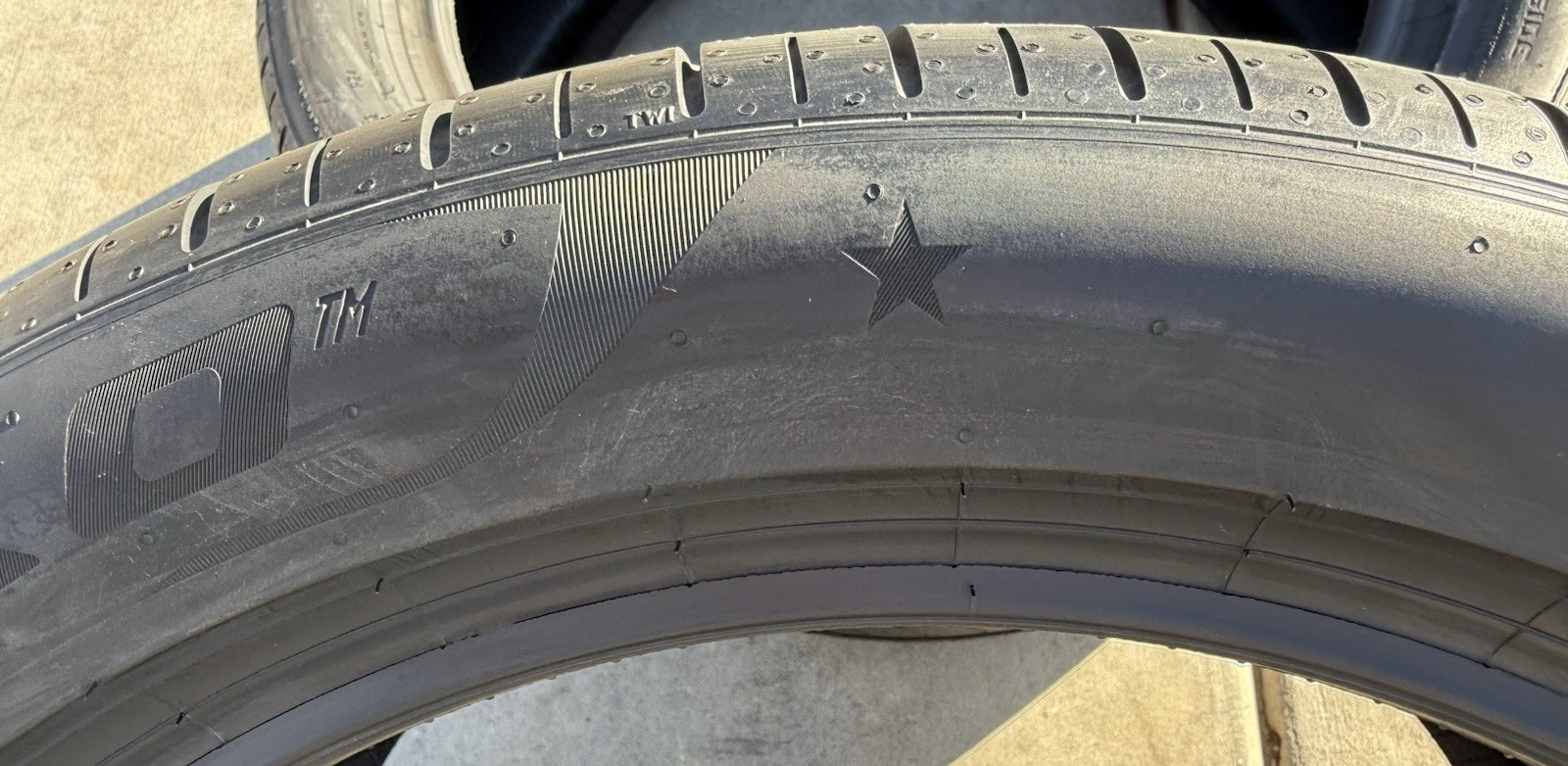 Set of TWO BRAND NEW 285/40R20 108Y Pirelli P Zero PZ4 Star ★ BMW Tires 2854020