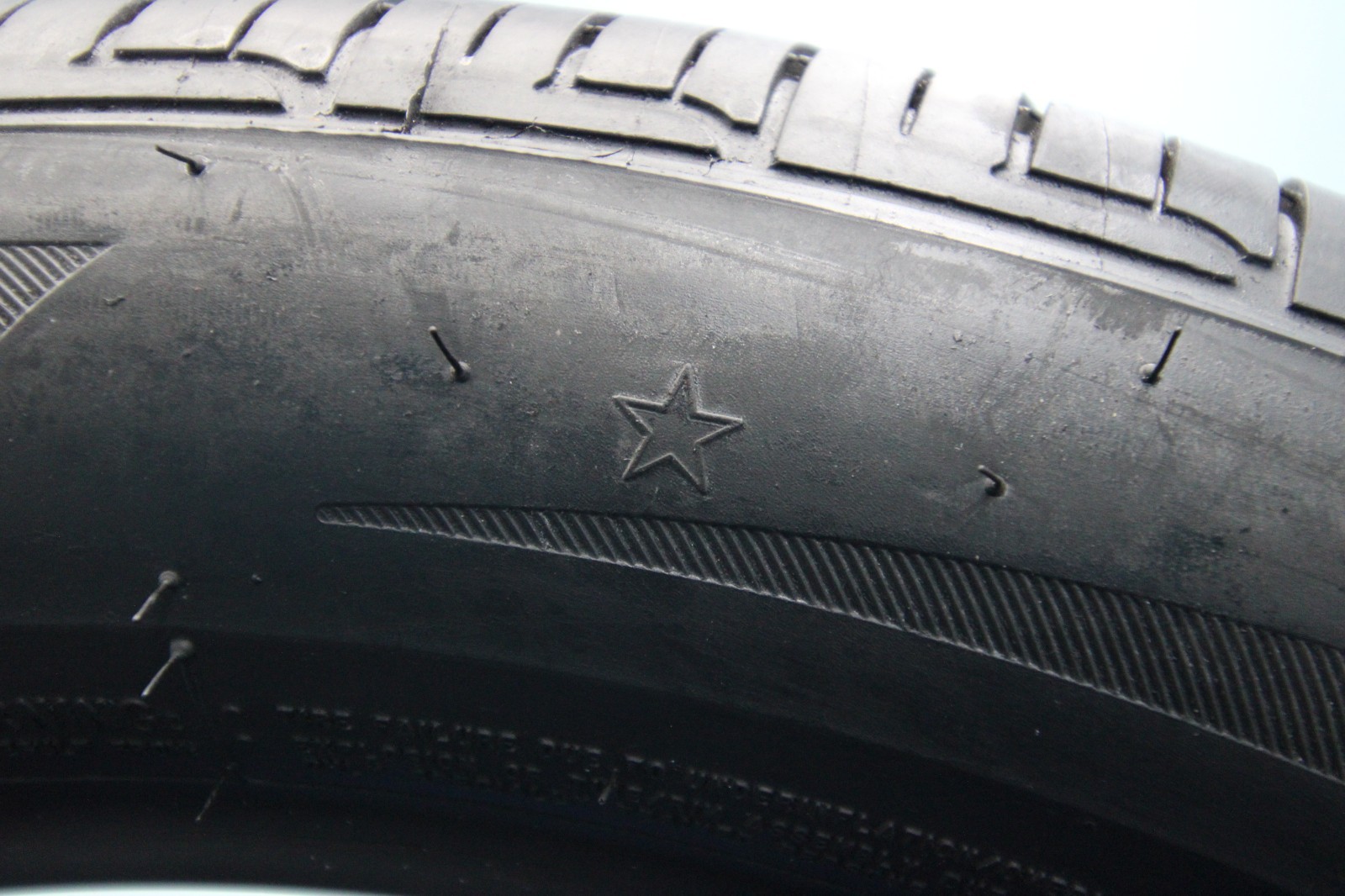 1 Used Bridgestone Dueler H/P Sport A/S RFT RSC 245/50R19 245/50/19 2455019 105H