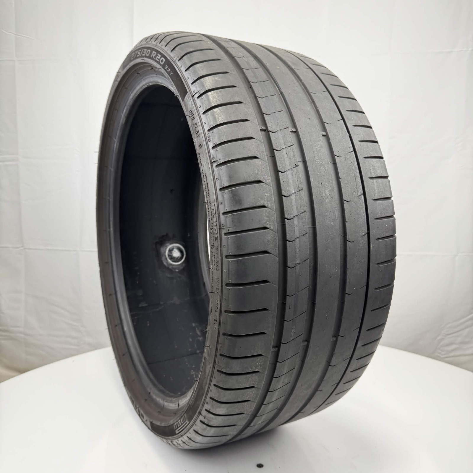 Used 275/30R20 Pirelli P Zero PZ4 MOE Run Flat 97Y 5.5/32 (DOT 22)