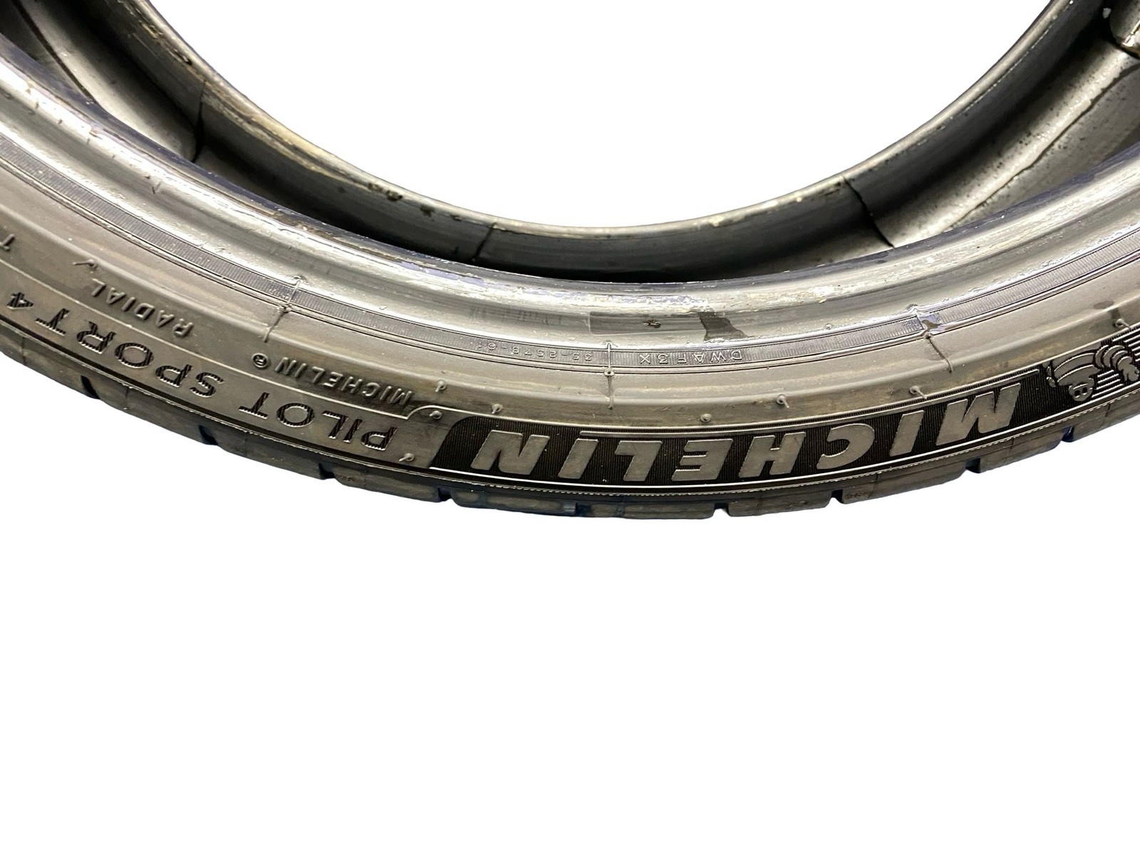 235/35ZR20 92Y Michelin Pilot Sport 4S 7/32nds Datecode 2724