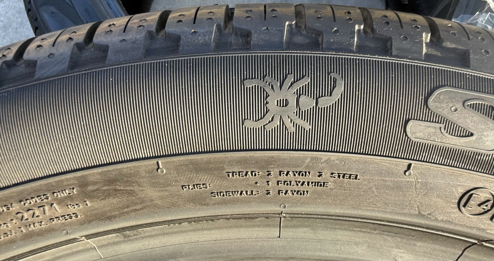 TWO BRAND NEW 285/40R21 109V Pirelli Scorpion Verde All Season A/S Porsche Tires