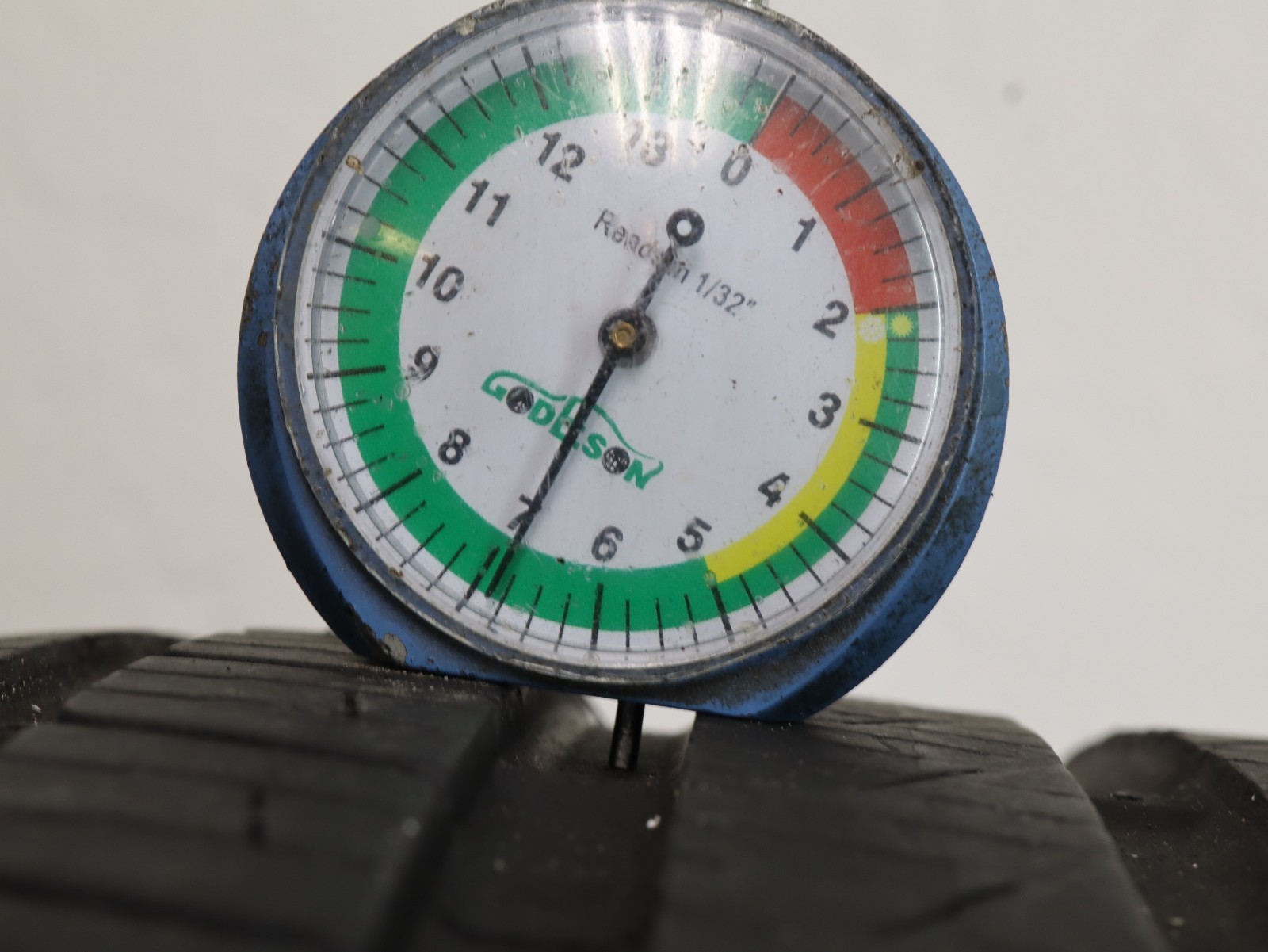 245/50R19 Pirelli Cinturato P7 Run Flat BMW 105H 6.75/32 DOT 2824 1J126