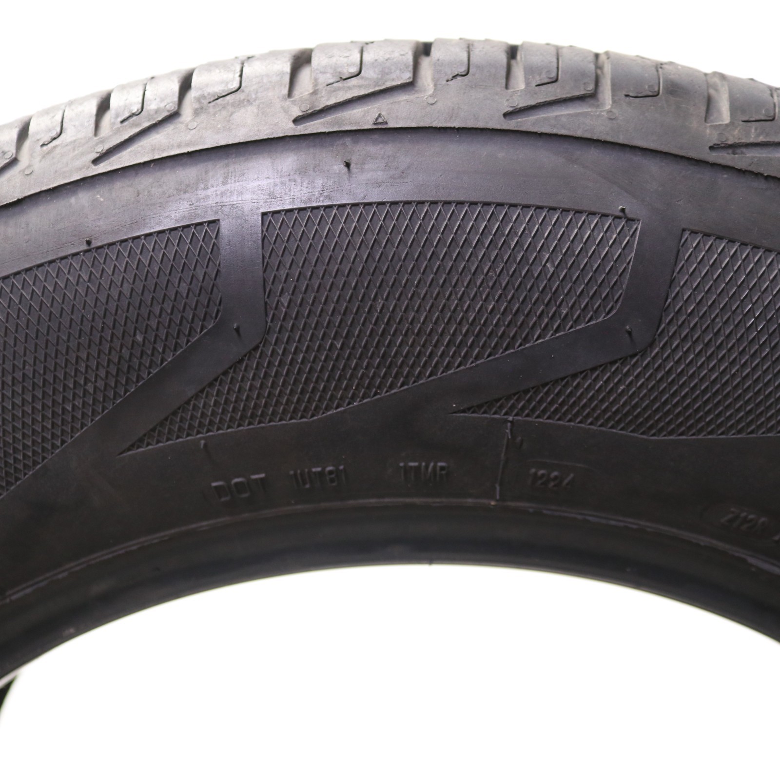 Set of 2 Used 235/65R17 Cooper Discoverer EnduraMax – 104H – 6.5-7/32