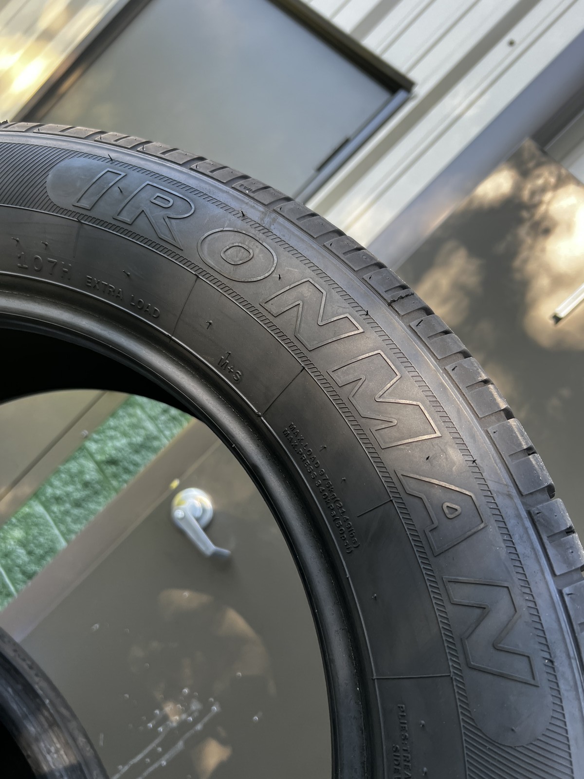 1 New Ironman RB-SUV 235/60R18 107H DOT.0725 10/32 New