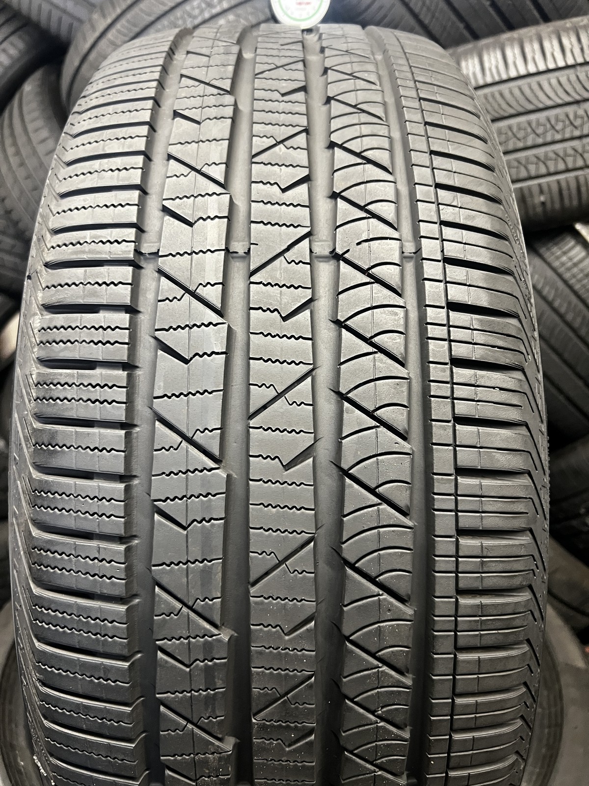 1 Tire Continental CrossContact LX Sport AO 255/50R20 109H DOT.5023 8.75/32