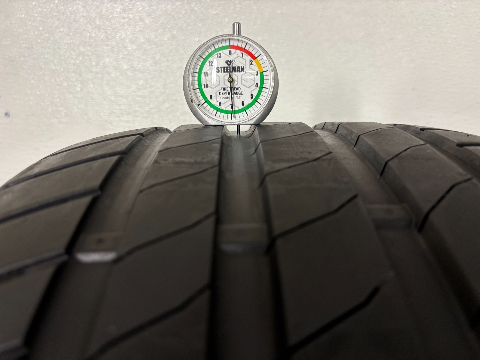 1 Tire 265 30 19 Bridgestone Potenza Sport R01 Enliten 93Y (6.95/32 = 99% Tread)