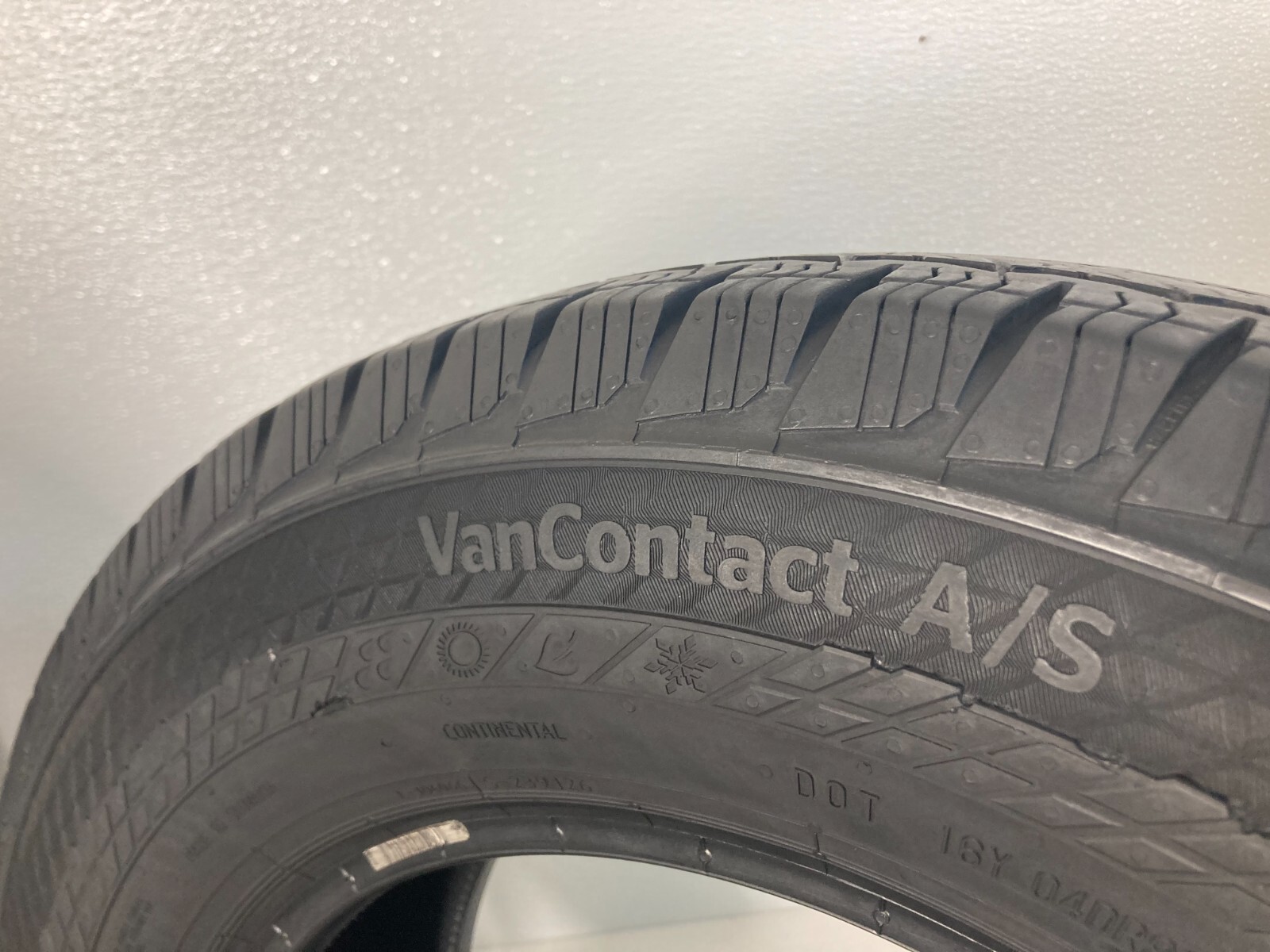 NO SHIPPING ONLY LOCAL PICK UP Set 4 Tires 195 75 16 Continental VanContact A/S