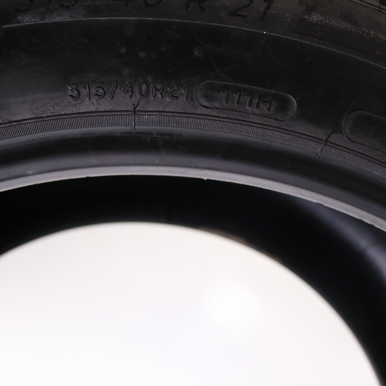 Set of 2 Used 315/40R21 Michelin Primacy Tour A/S MO – 111H – 4.5-5.5/32