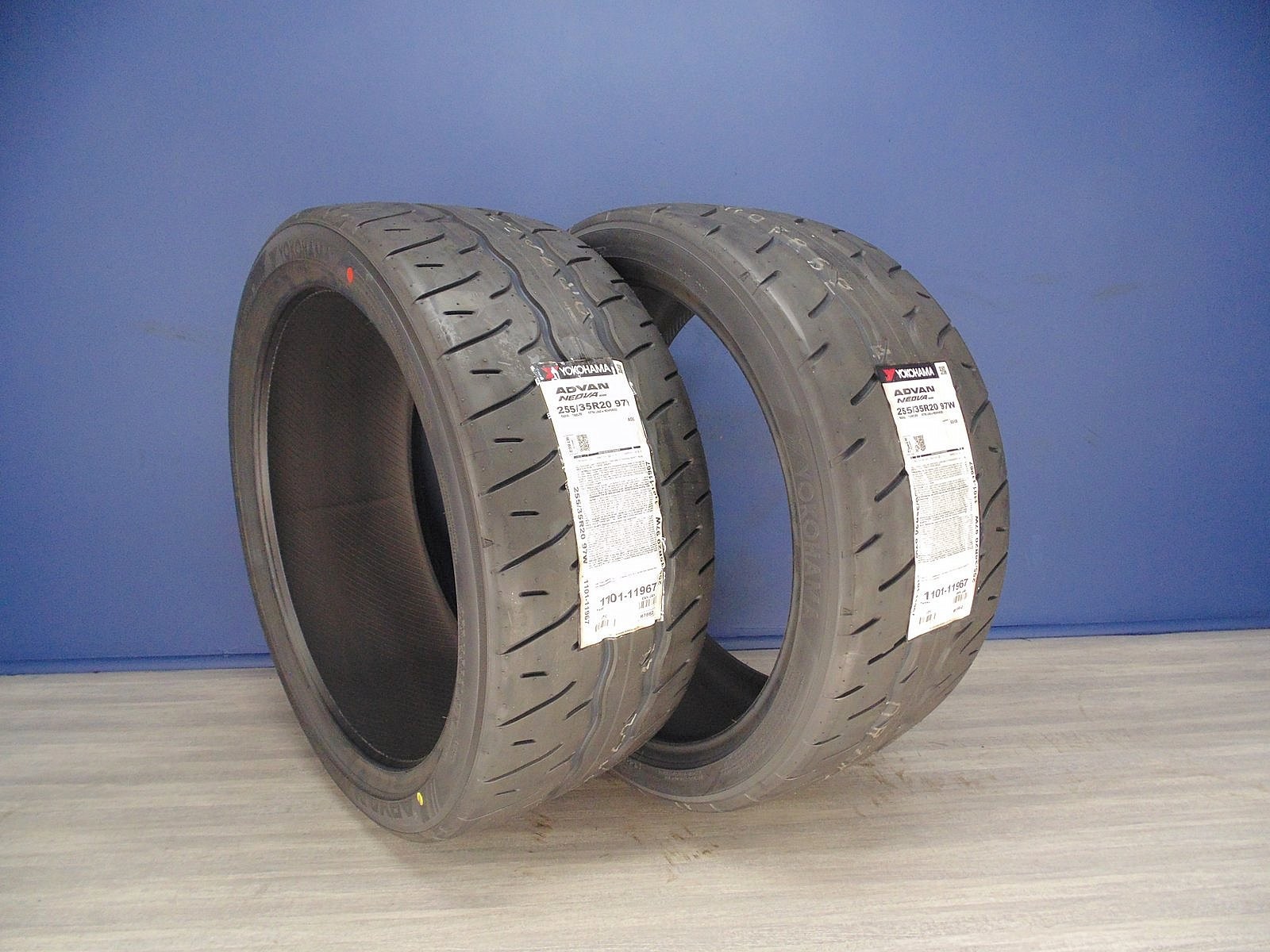 2 BRAND NEW 255/35R20 YOKOHAMA ADVAN NEOVA AD09 XL 255/35/20 97W 2553520