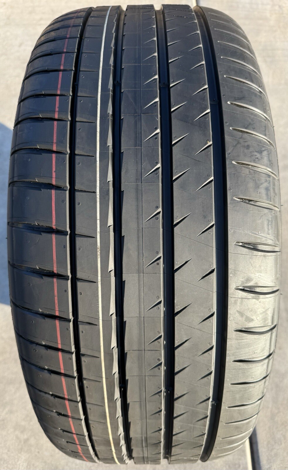 Set of FOUR BRAND NEW 275/45R20 Michelin Pilot Sport EV Noise Canceling Tires