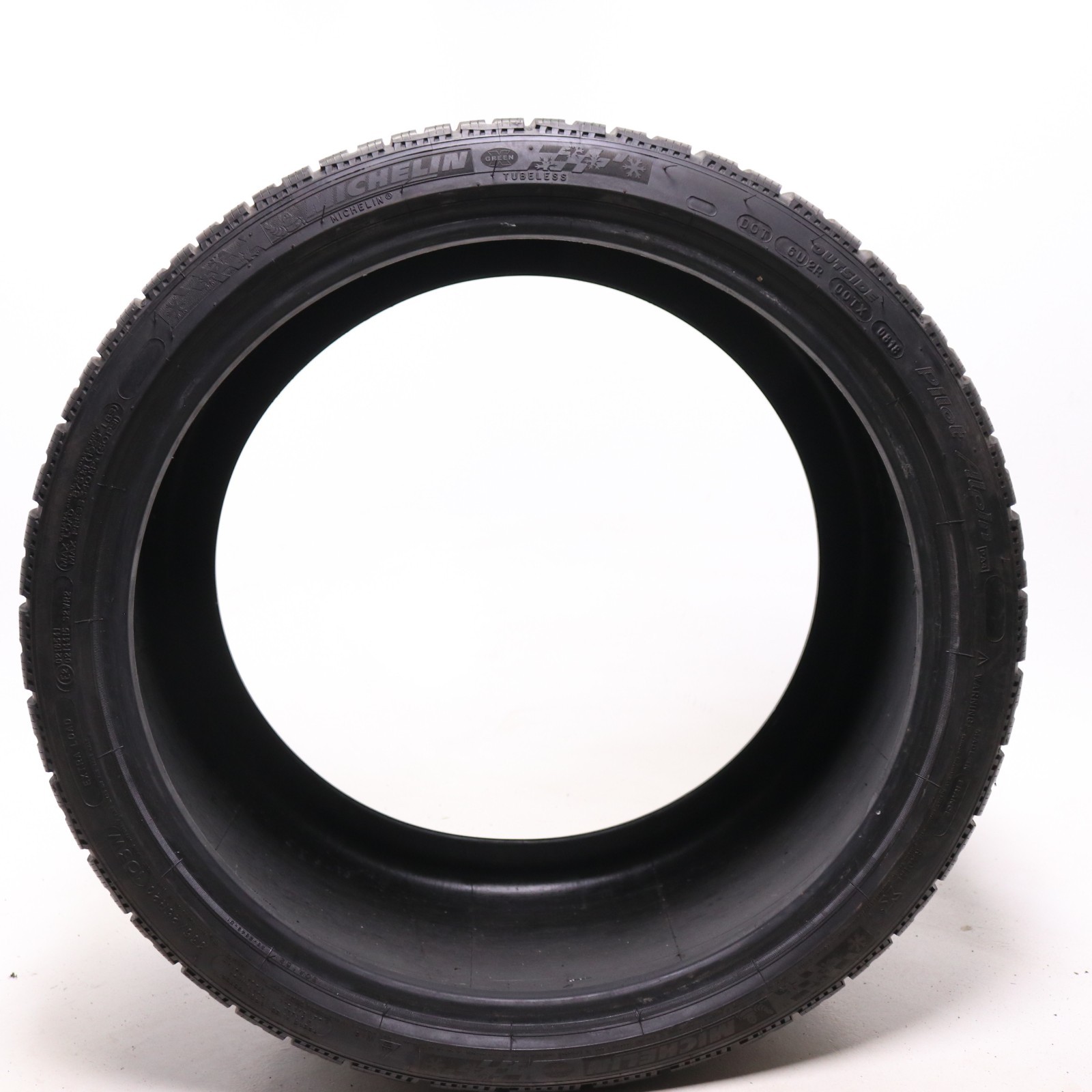 Used 335/25R20 Michelin Pilot Alpin PA4 – 103W – 9/32 No Repairs
