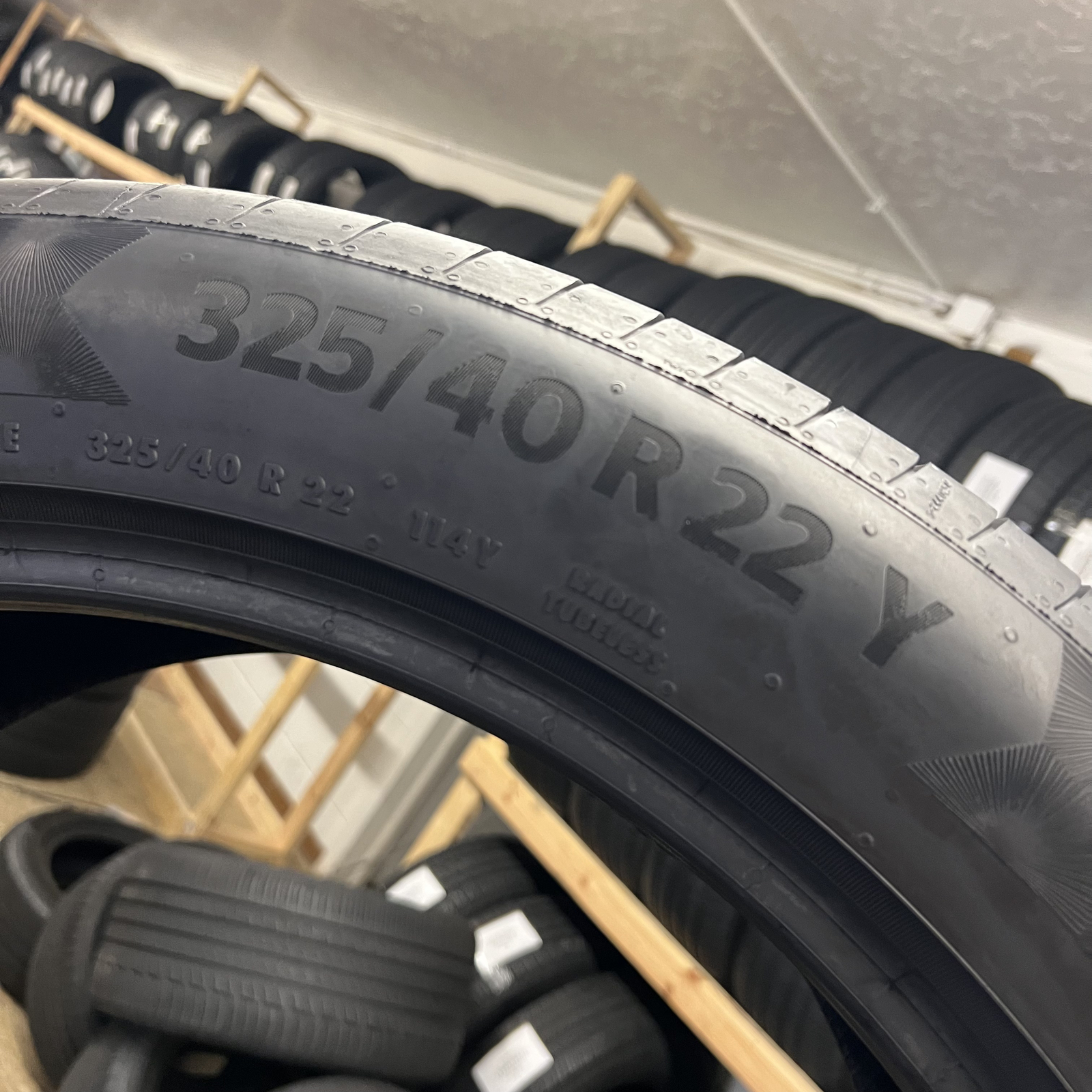 1 Tire LikeNEW Continental PremiumContact 6 MO 325/40R22 325/40/22 114Y